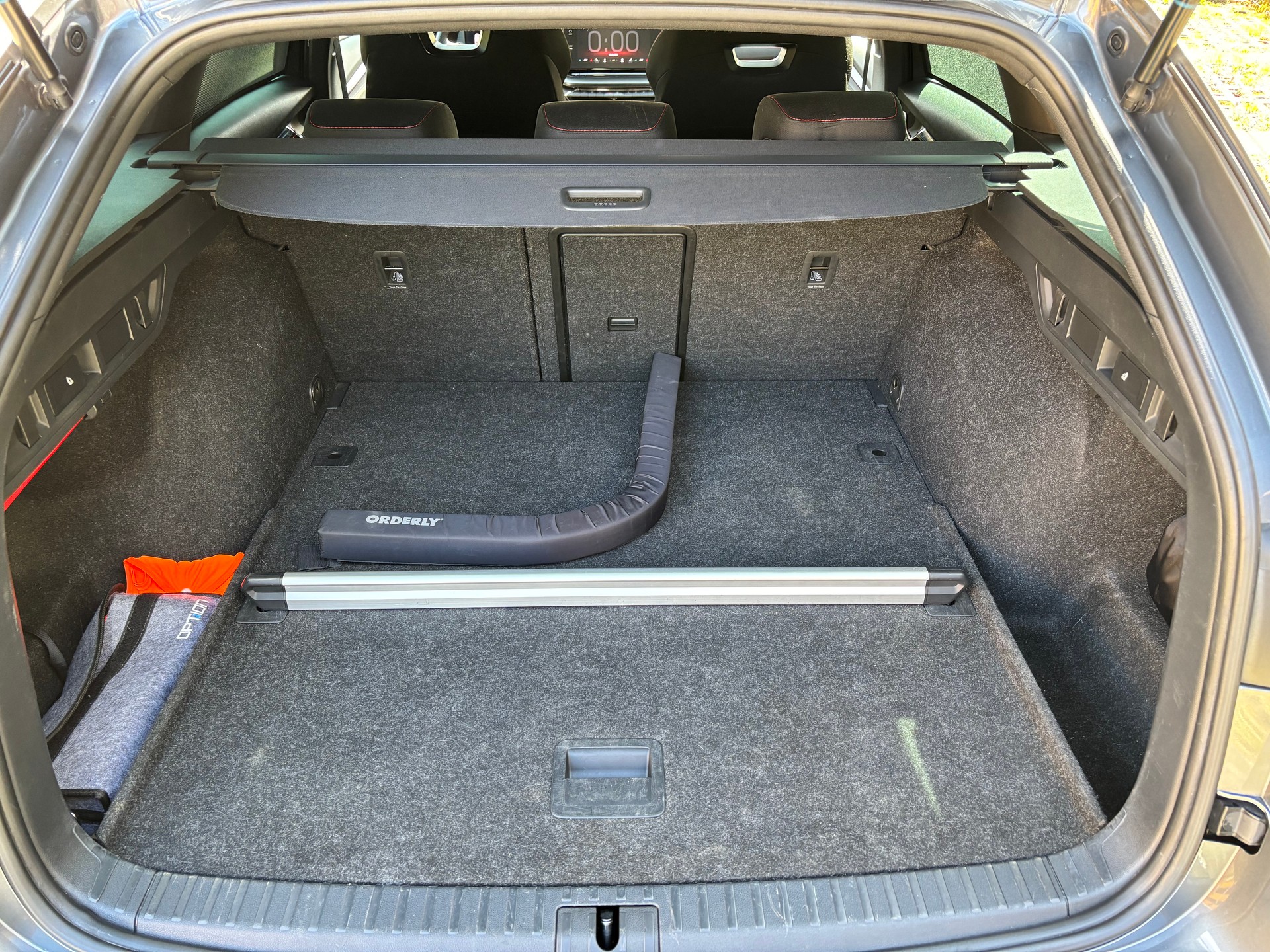 SKODA Octavia Combi 2.0 TSI DSG RS-image-6