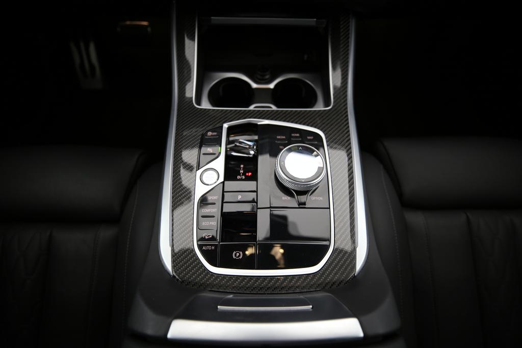 BMW X5 M60i xDrive-image-9