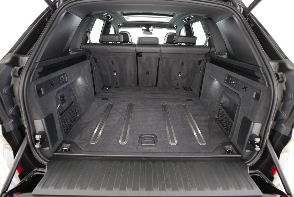 BMW X5 M60i xDrive-image-14