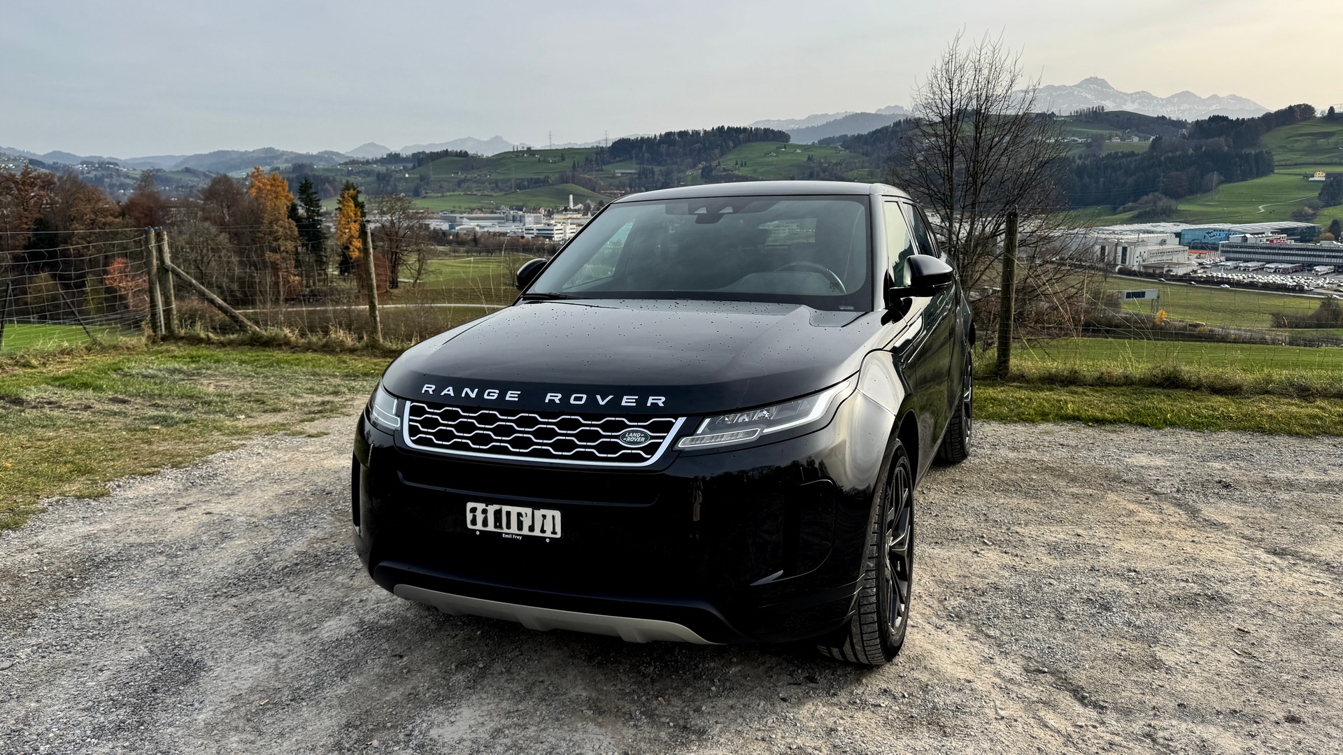 LAND ROVER Range Rover Evoque D 150 S AT9-image-2