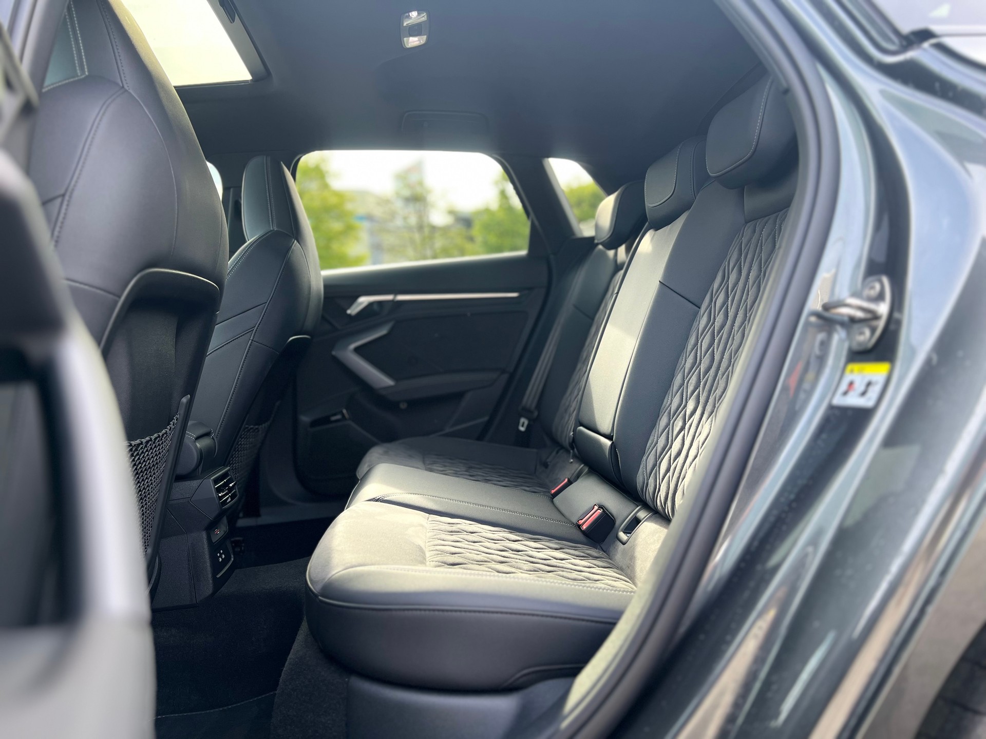 AUDI S3 Sportback TFSI quattro S-tronic-image-15
