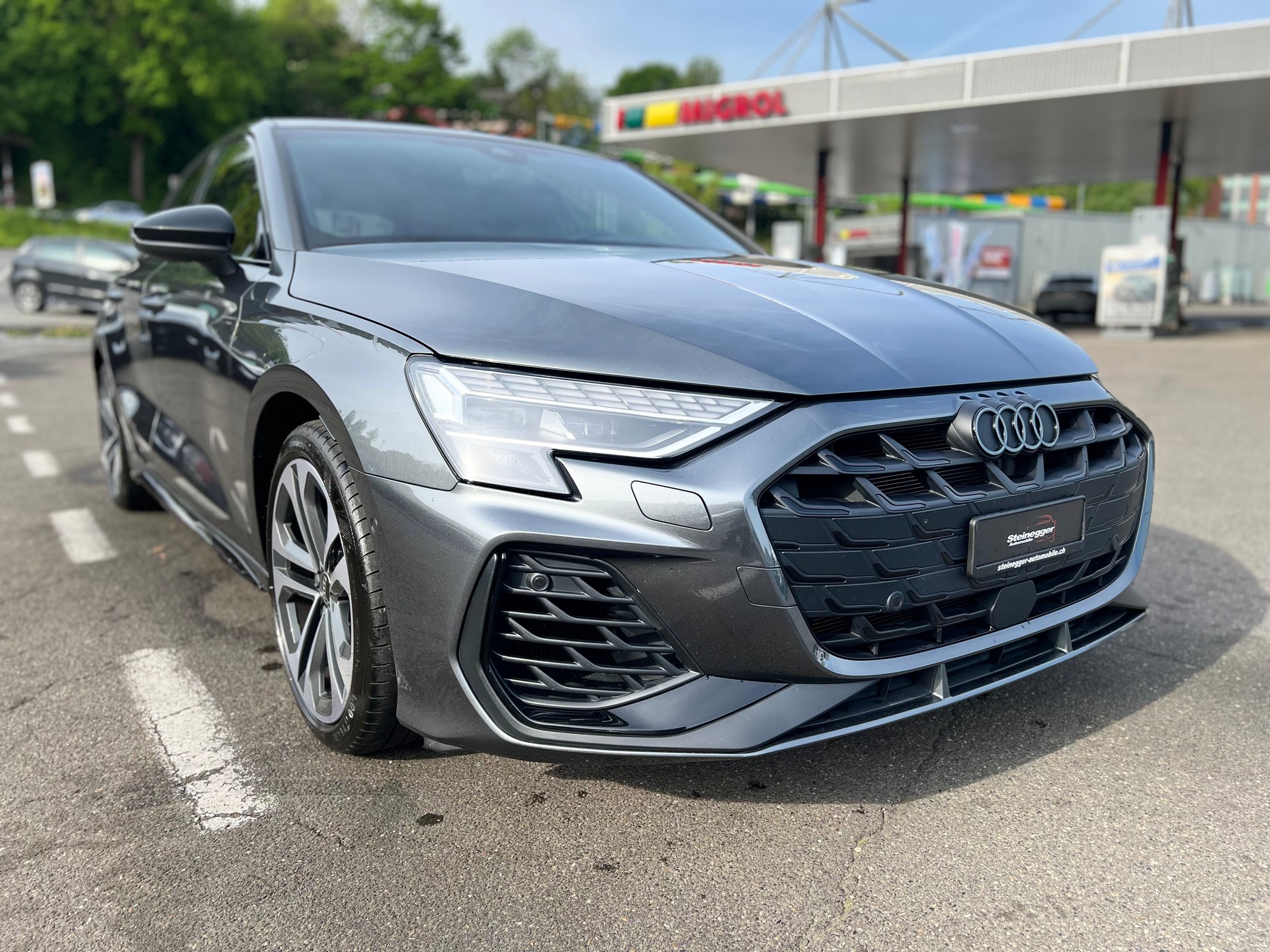 AUDI S3 Sportback TFSI quattro S-tronic-image-1