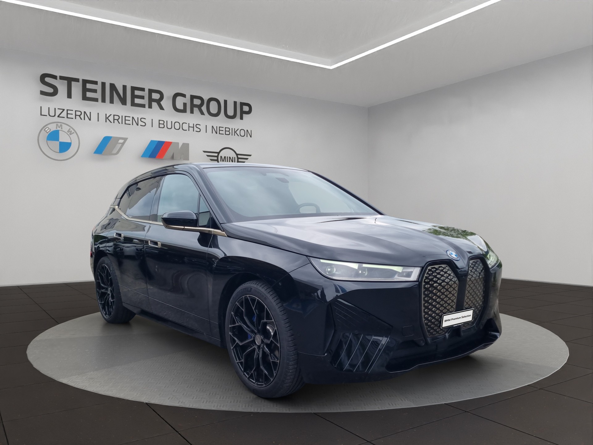 BMW iX xDrive50-image-3