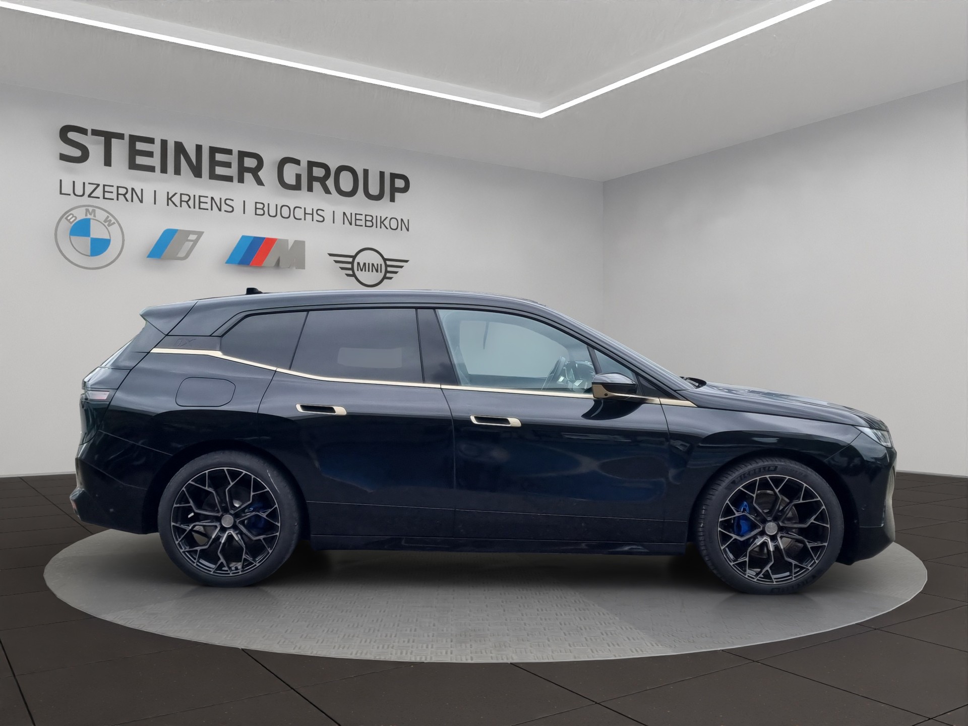 BMW iX xDrive50-image-4