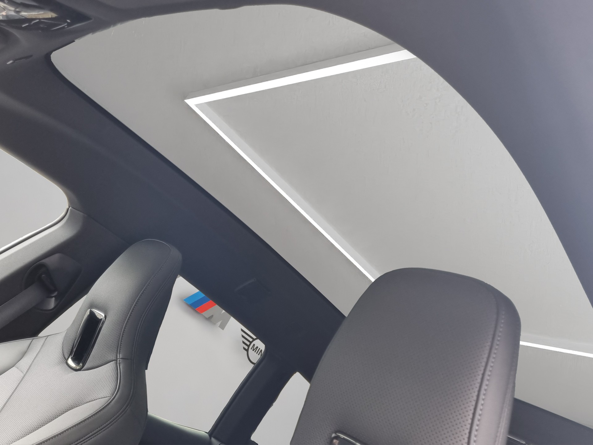 BMW iX xDrive50-image-13