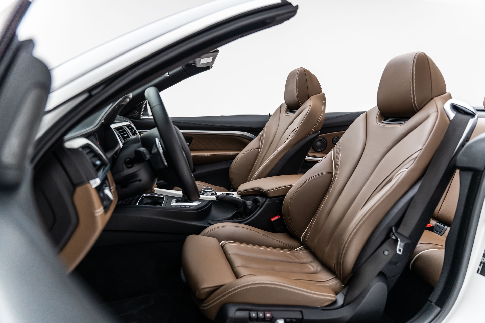 BMW 440i Cabriolet Steptronic - Individual-image-15