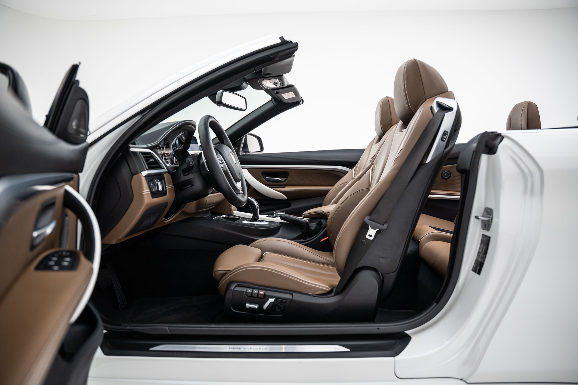 BMW 440i Cabriolet Steptronic - Individual-image-14