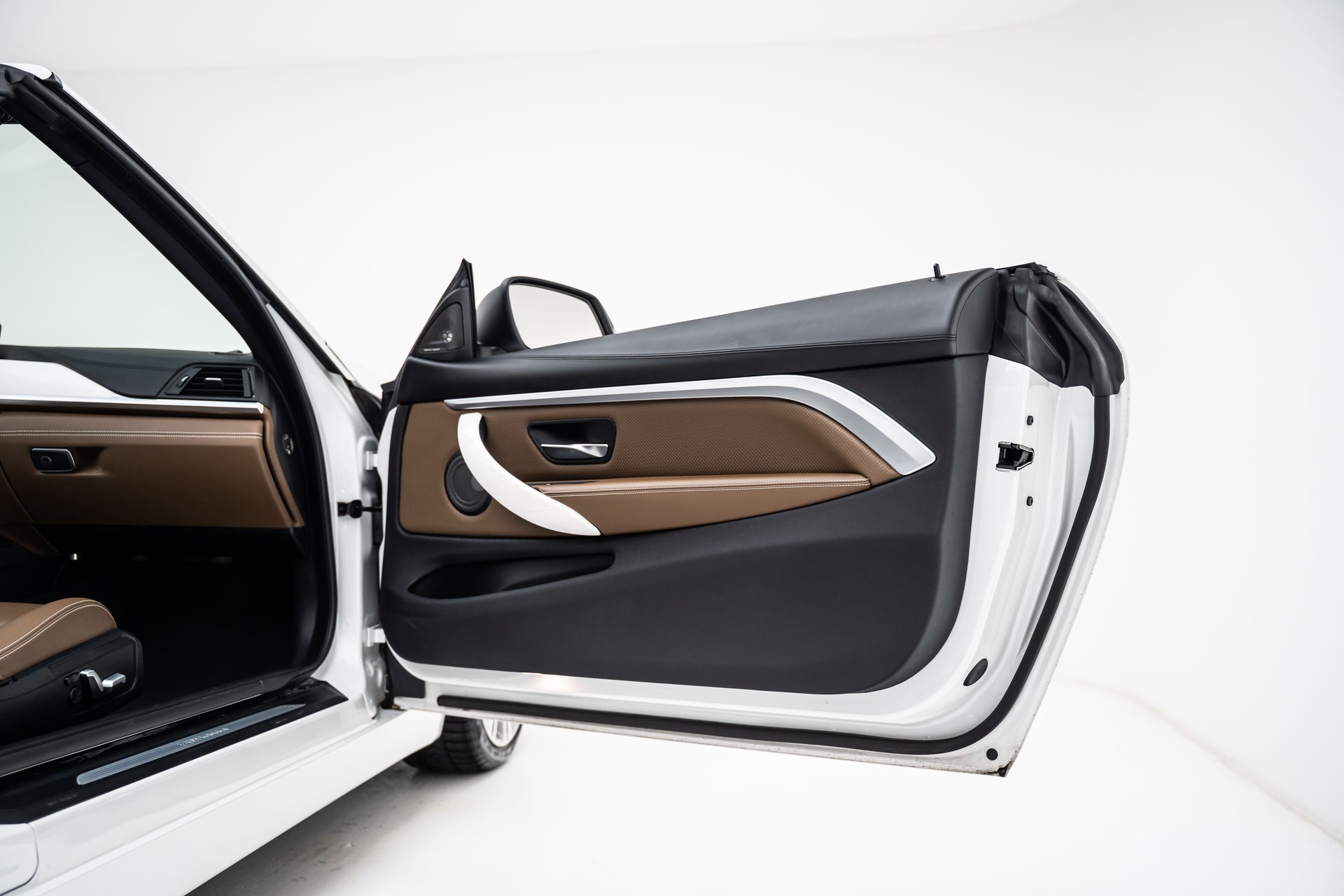 BMW 440i Cabriolet Steptronic - Individual-image-25