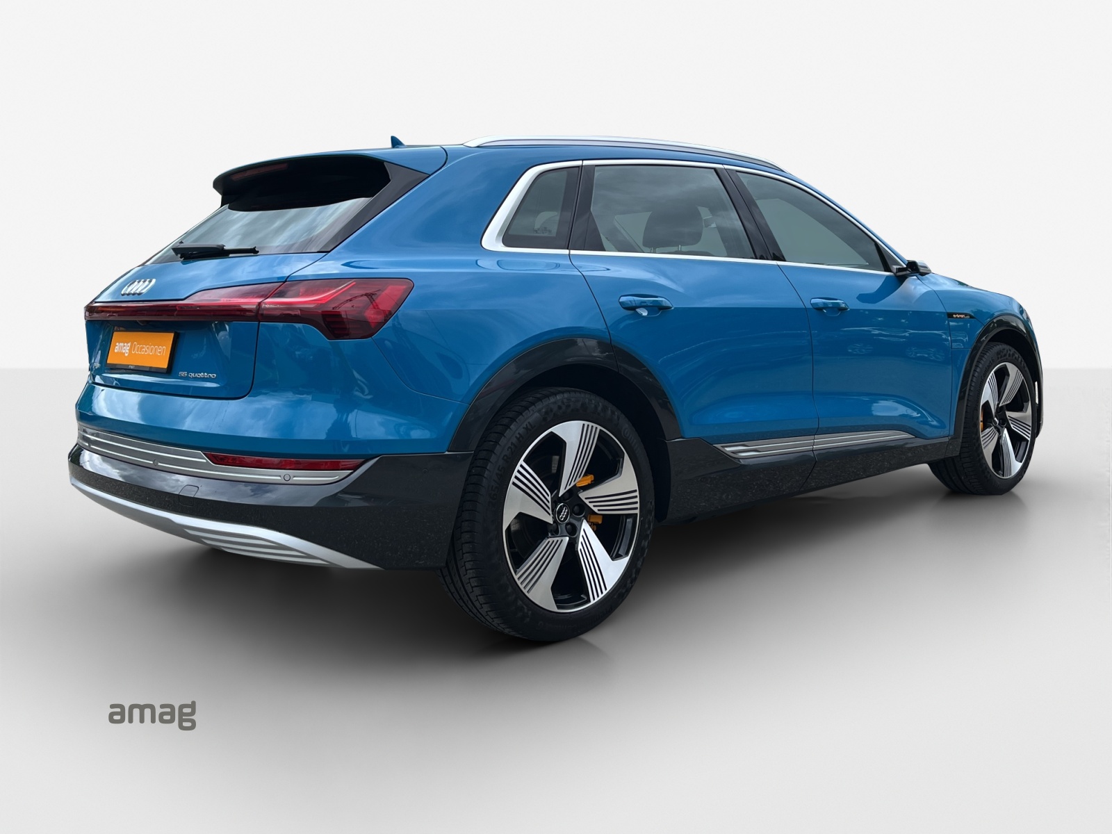 AUDI e-tron 55 Advanced quattro-image-5