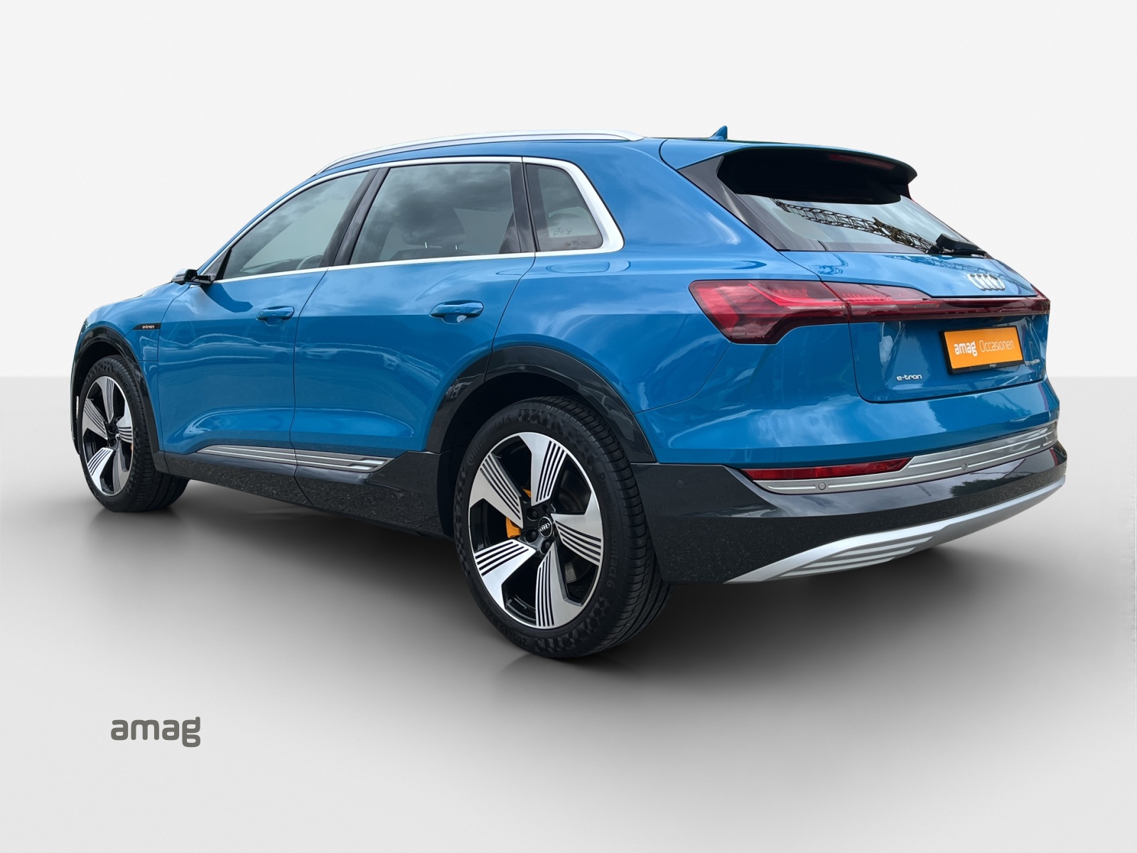 AUDI e-tron 55 Advanced quattro-image-2