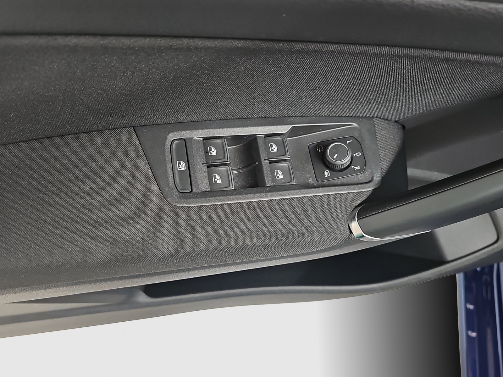VW Touran 2.0 TDI BlueMotion Technology Highline DSG-image-15
