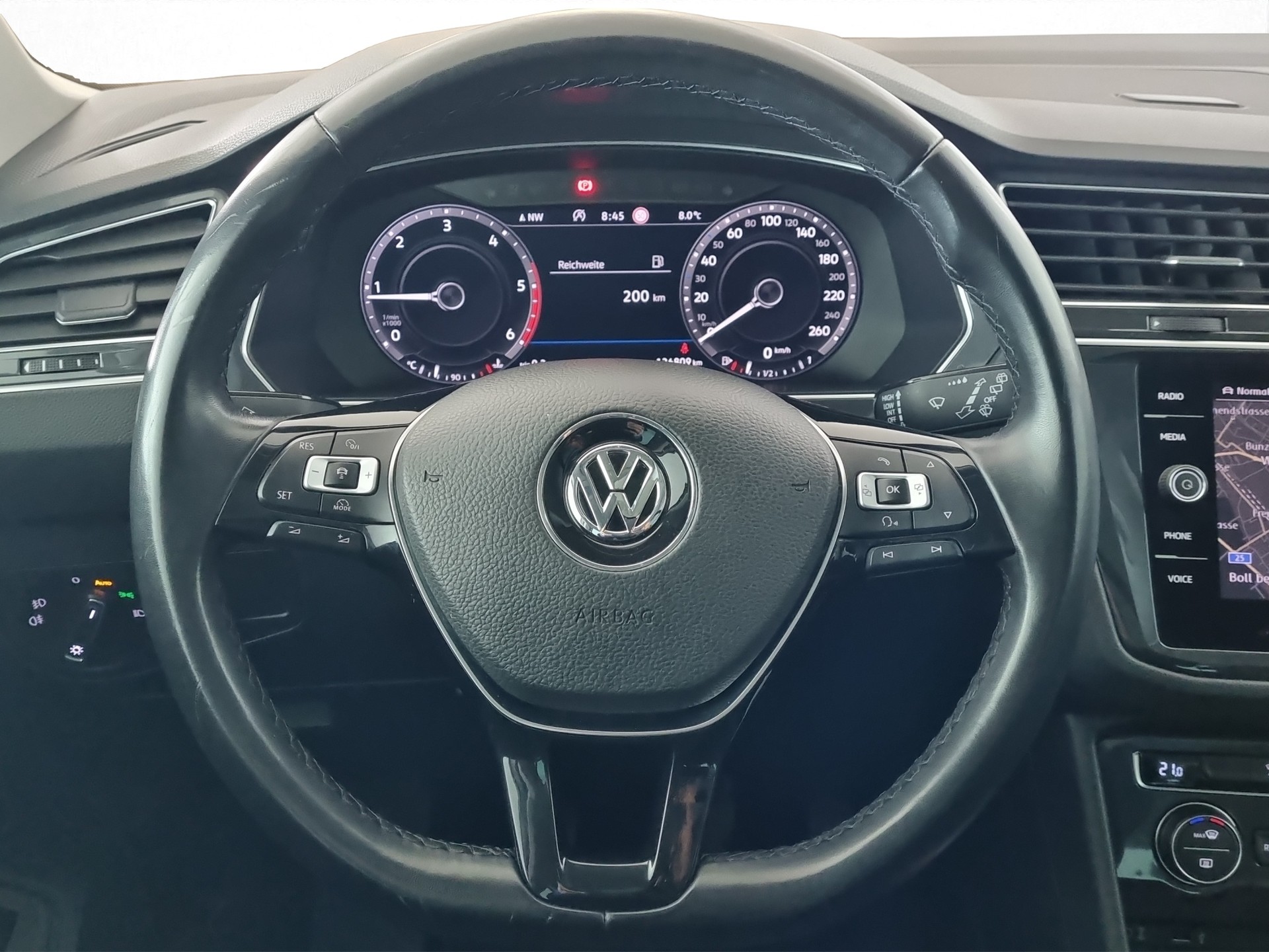 VW Tiguan 2.0 TDI SCR Highline *R-Line*-image-8