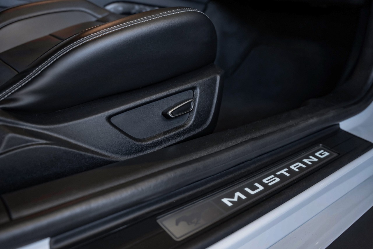 FORD Mustang Fastback 5.0 V8 GT Automat-image-26