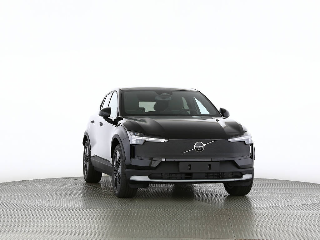 VOLVO EX 30 Cross Country P8 Ultra AWD-image-16
