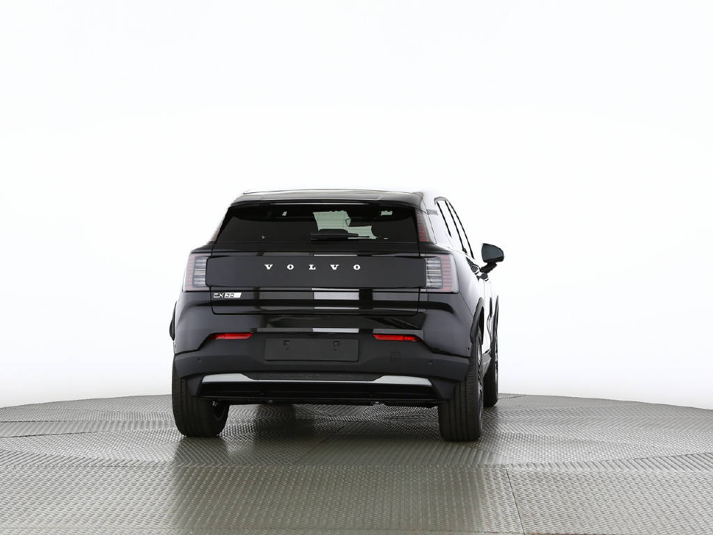 VOLVO EX 30 Cross Country P8 Ultra AWD-image-9