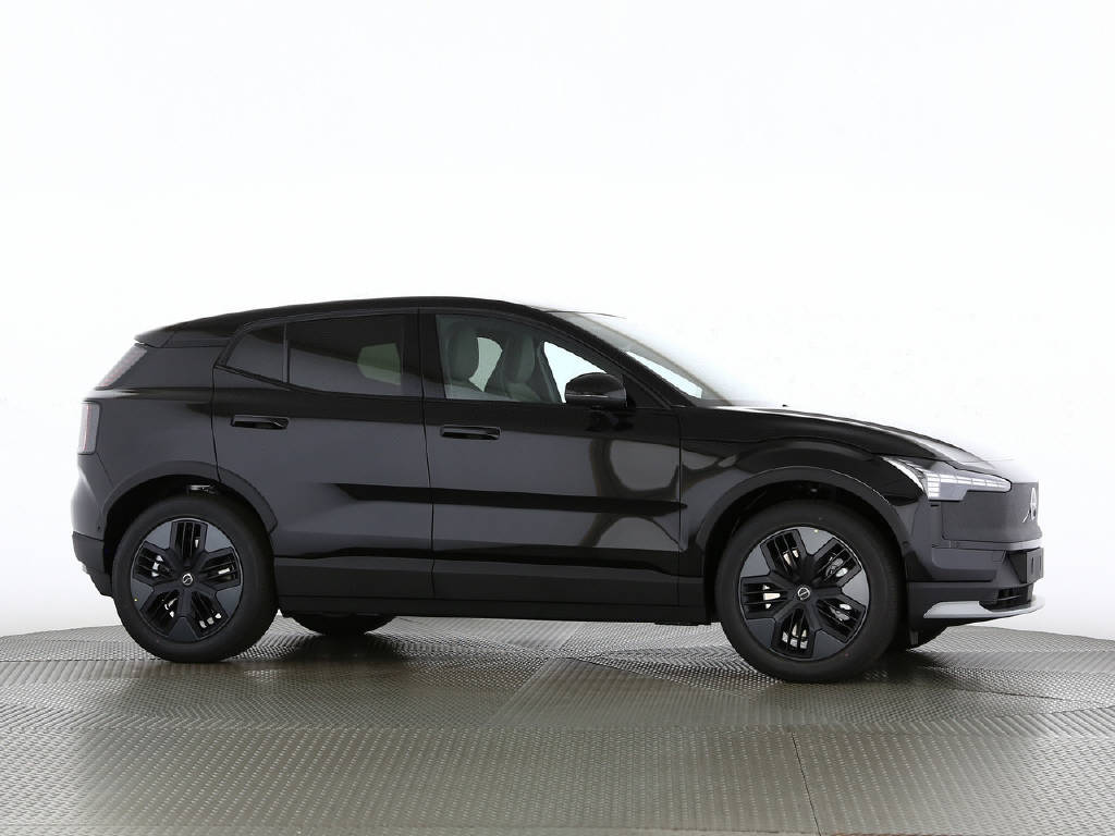 VOLVO EX 30 Cross Country P8 Ultra AWD-image-14