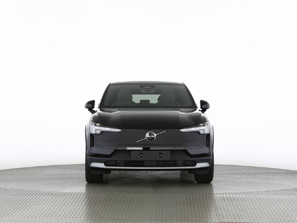 VOLVO EX 30 Cross Country P8 Ultra AWD-image-17