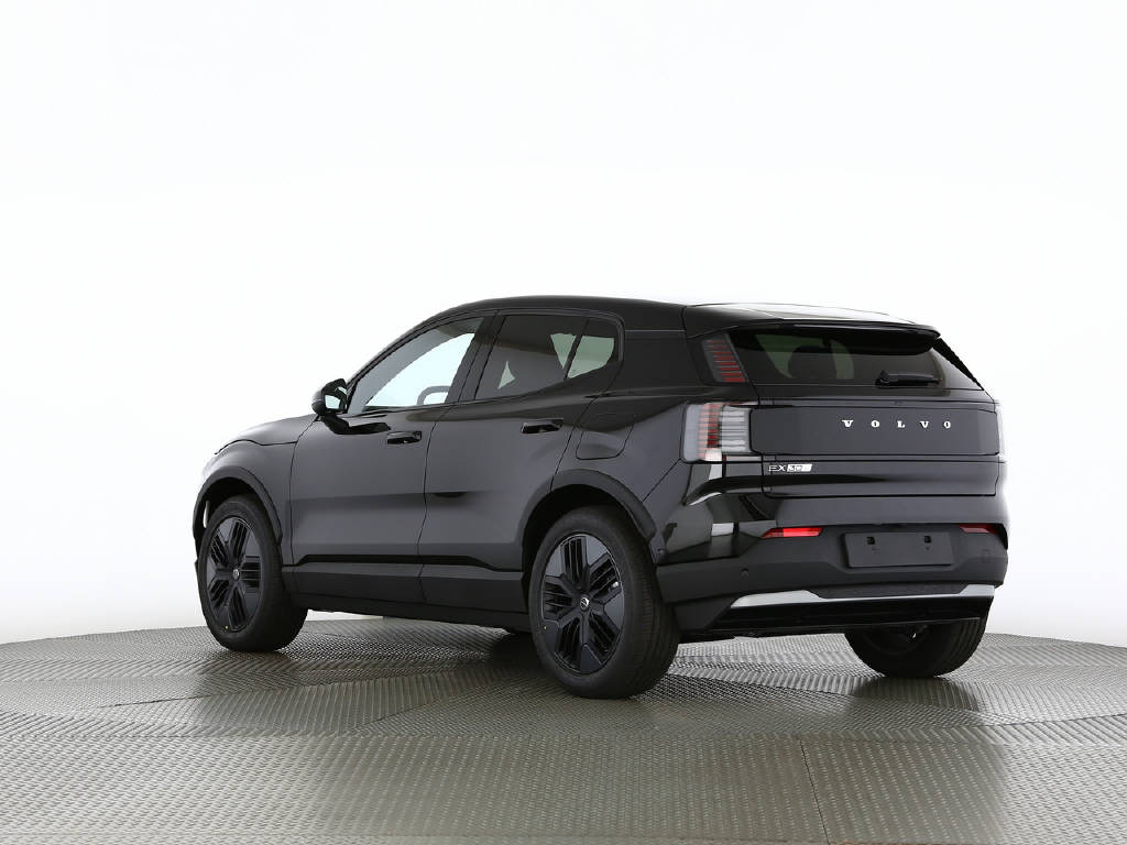 VOLVO EX 30 Cross Country P8 Ultra AWD-image-7