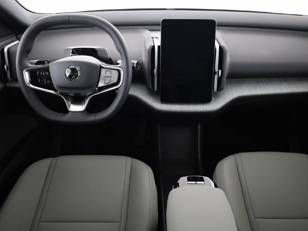 VOLVO EX 30 Cross Country P8 Ultra AWD-image-24