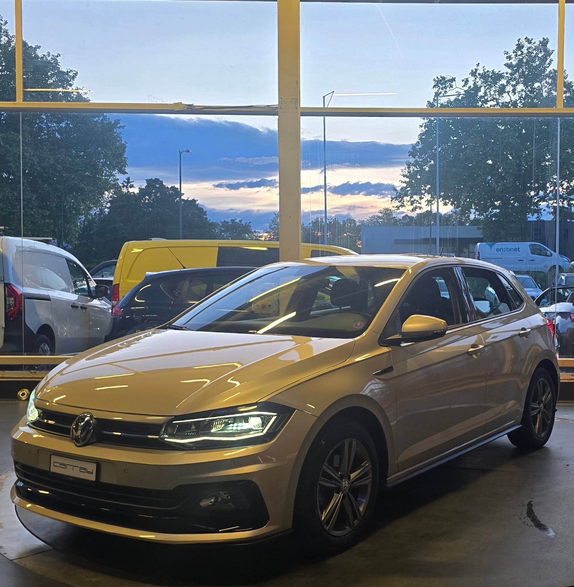 VW POLO-image-11