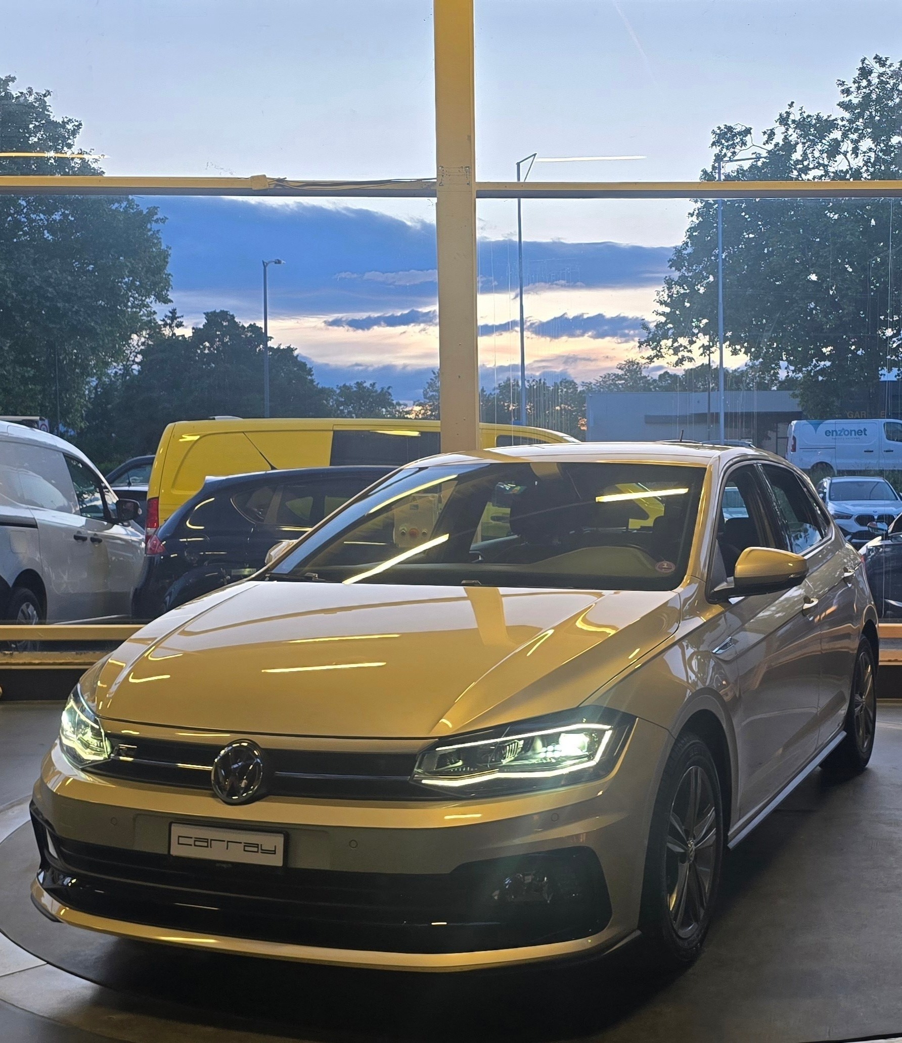 VW POLO