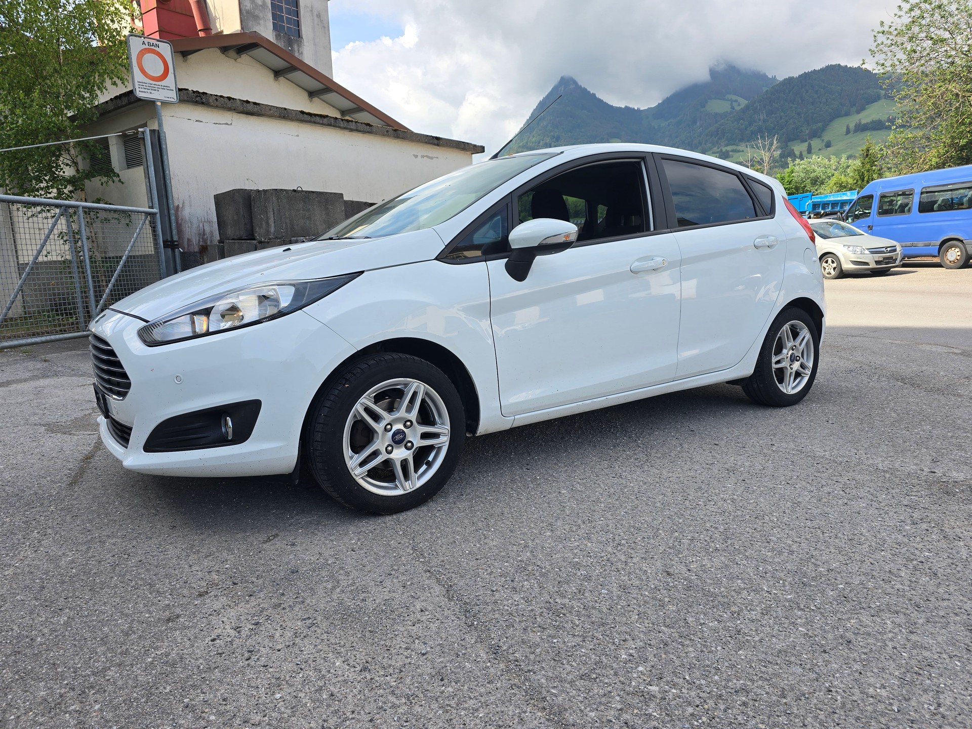 FORD Fiesta 1.0 Trend-image-0
