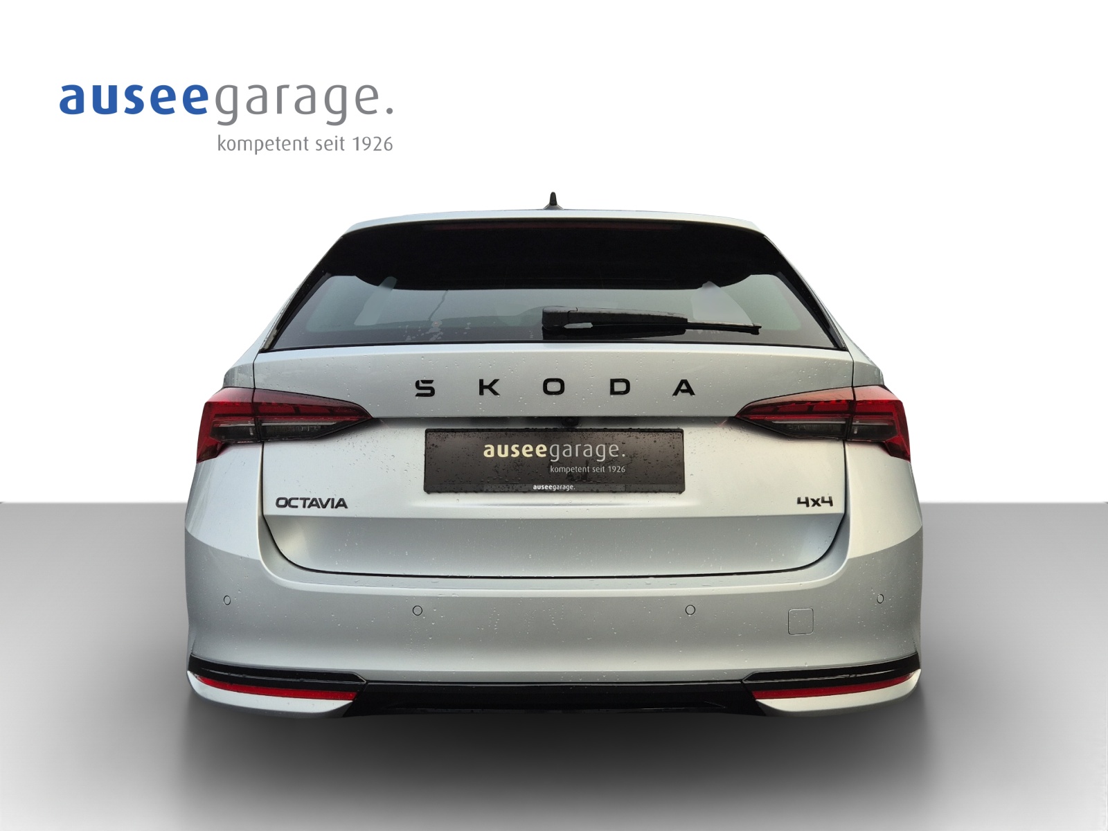 SKODA Octavia Combi 2.0 TSI Dynamic 4x4 DSG-showroom-element-3