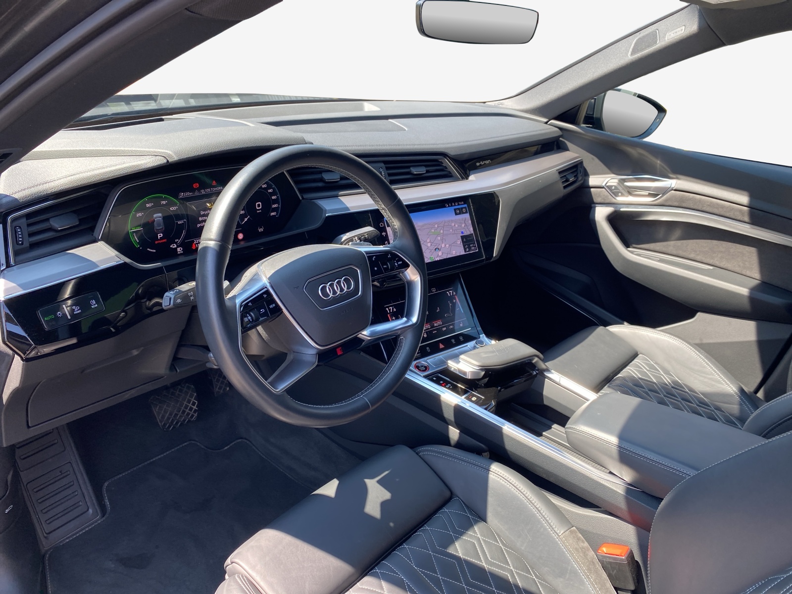 AUDI e-tron S Sportback quattro-image-15