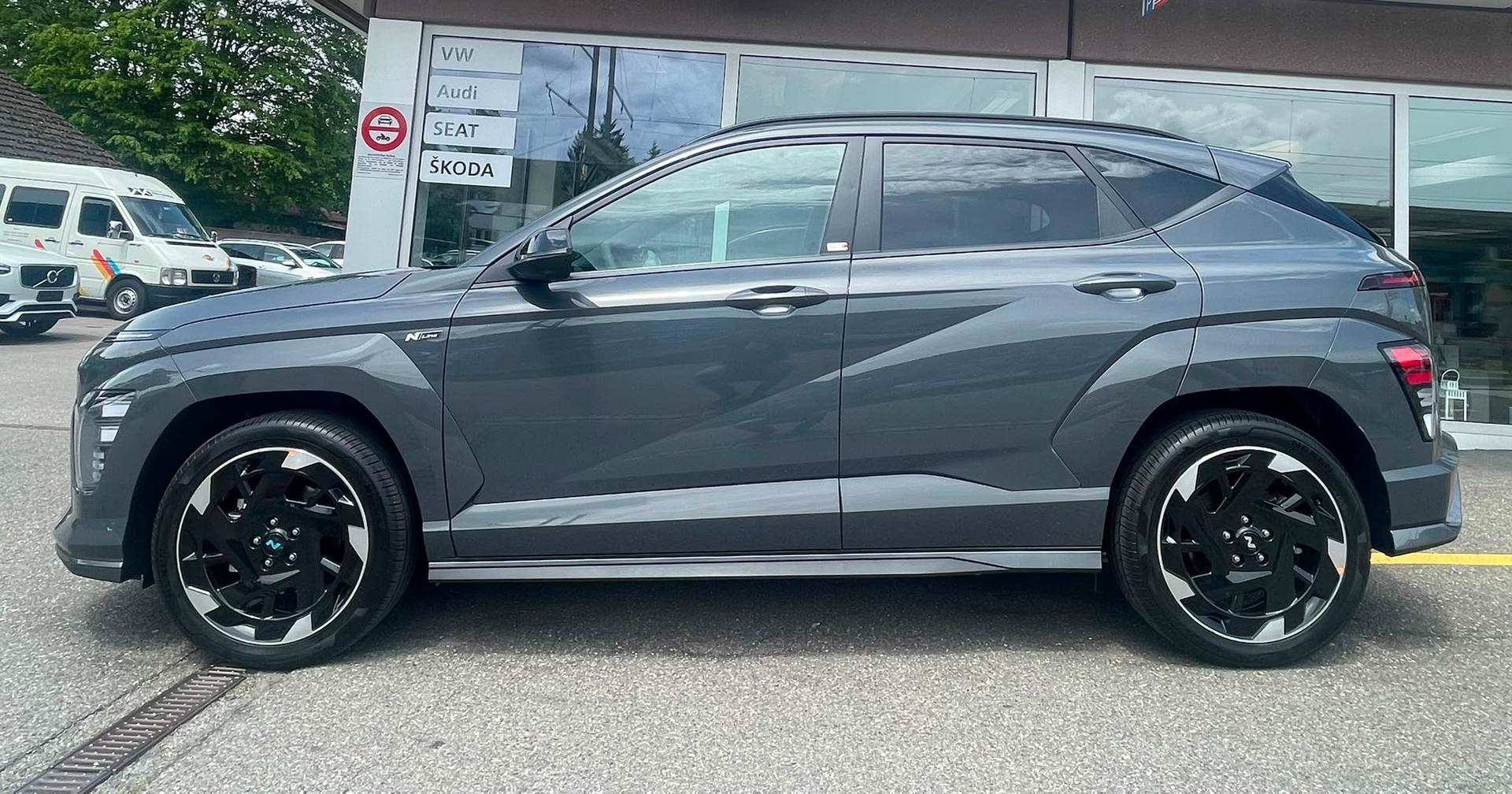 HYUNDAI Kona EV 65.4 kWh N Line | Top-Ausstattung | CH-Fahrzeug | 60 Monate Werksgarantie-image-0