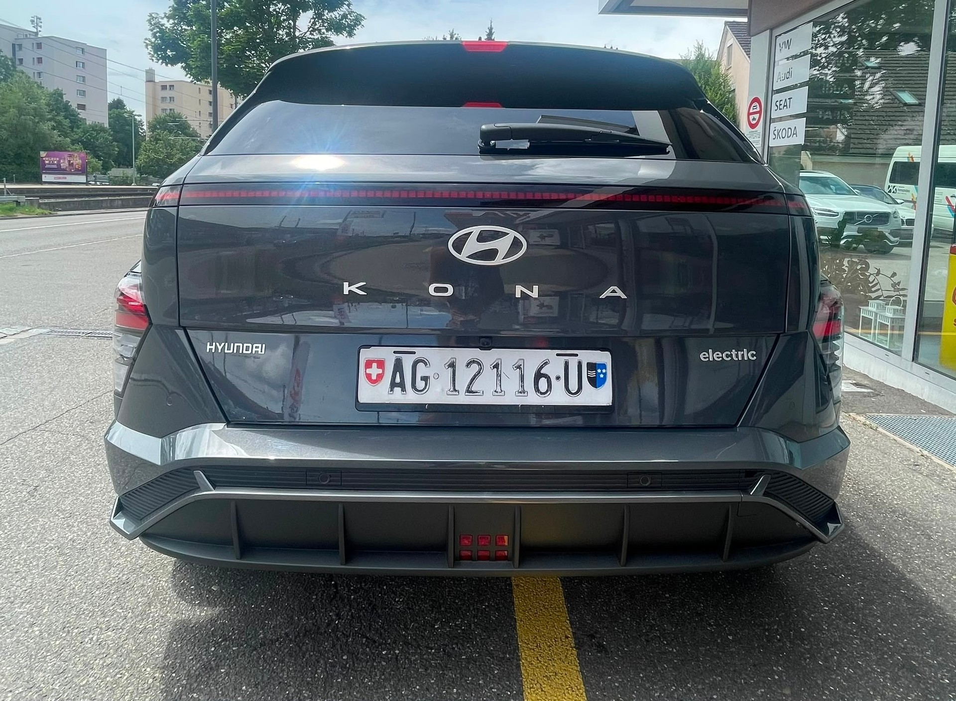 HYUNDAI Kona EV 65.4 kWh N Line | Top-Ausstattung | CH-Fahrzeug | 60 Monate Werksgarantie-image-2