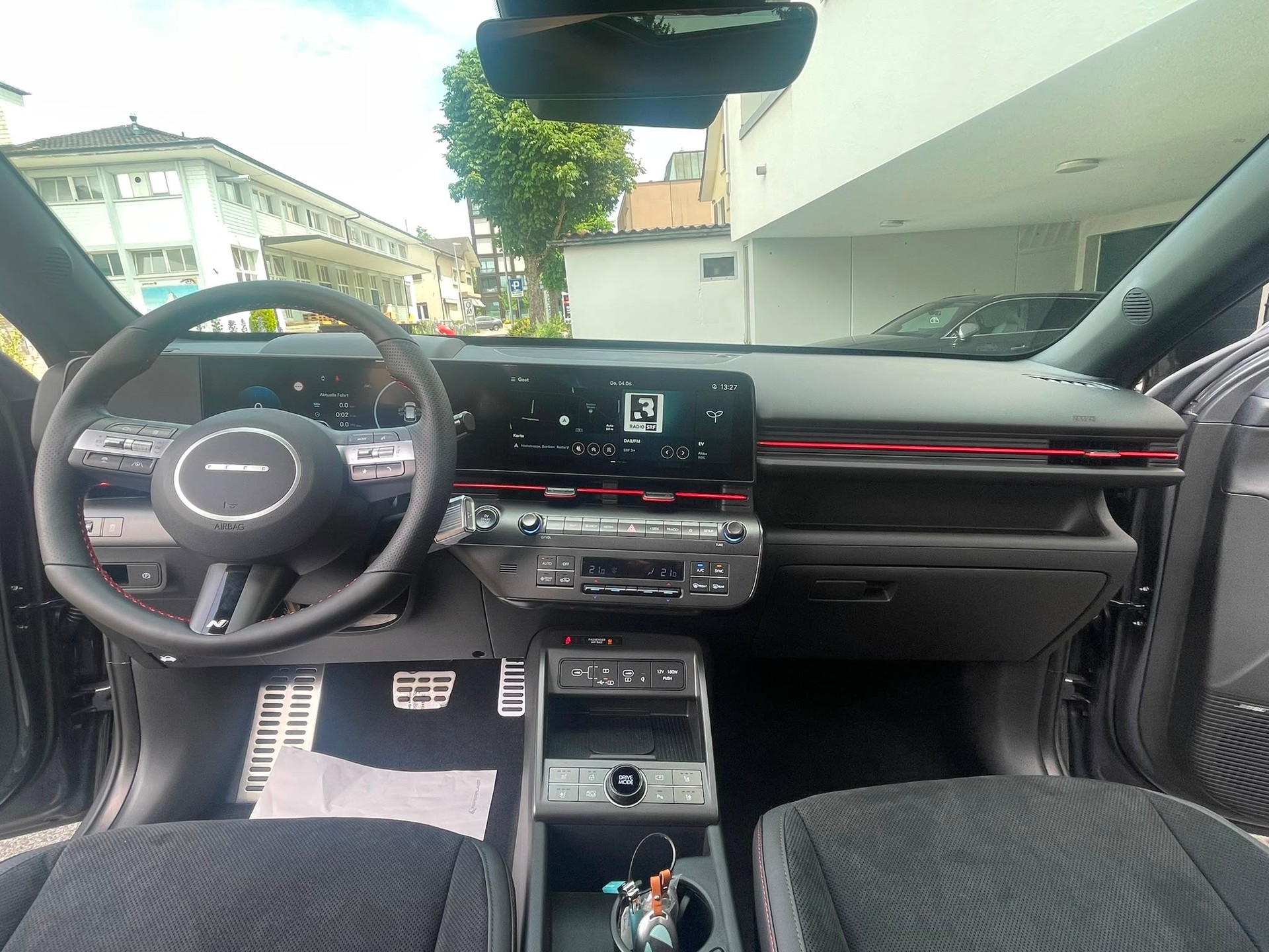 HYUNDAI Kona EV 65.4 kWh N Line | Top-Ausstattung | CH-Fahrzeug | 60 Monate Werksgarantie-image-11