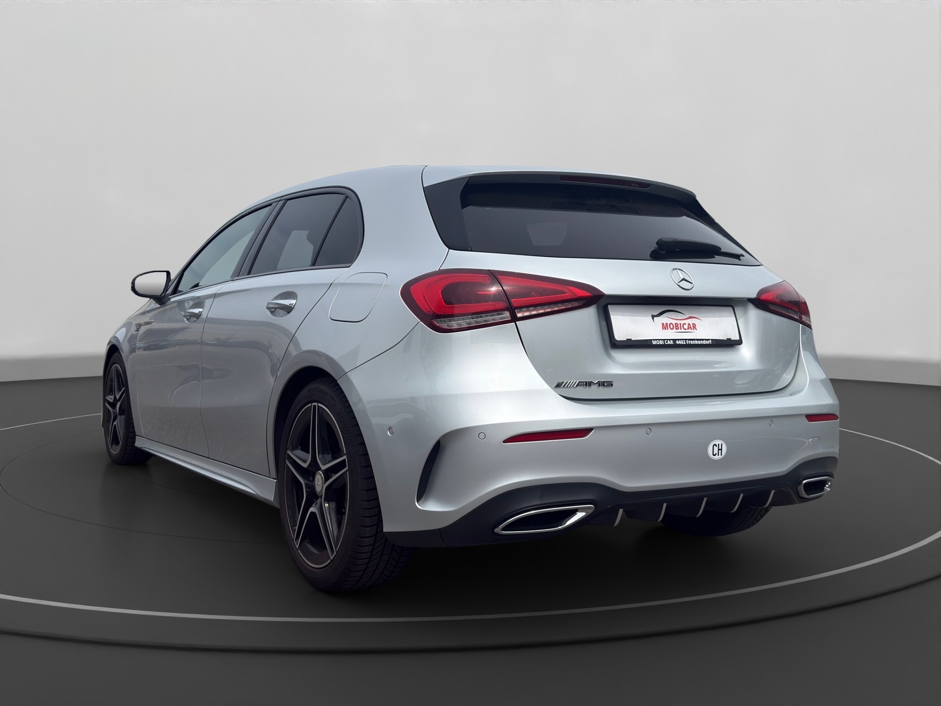 MERCEDES-BENZ A 200 AMG Line 7G-DCT-image-2
