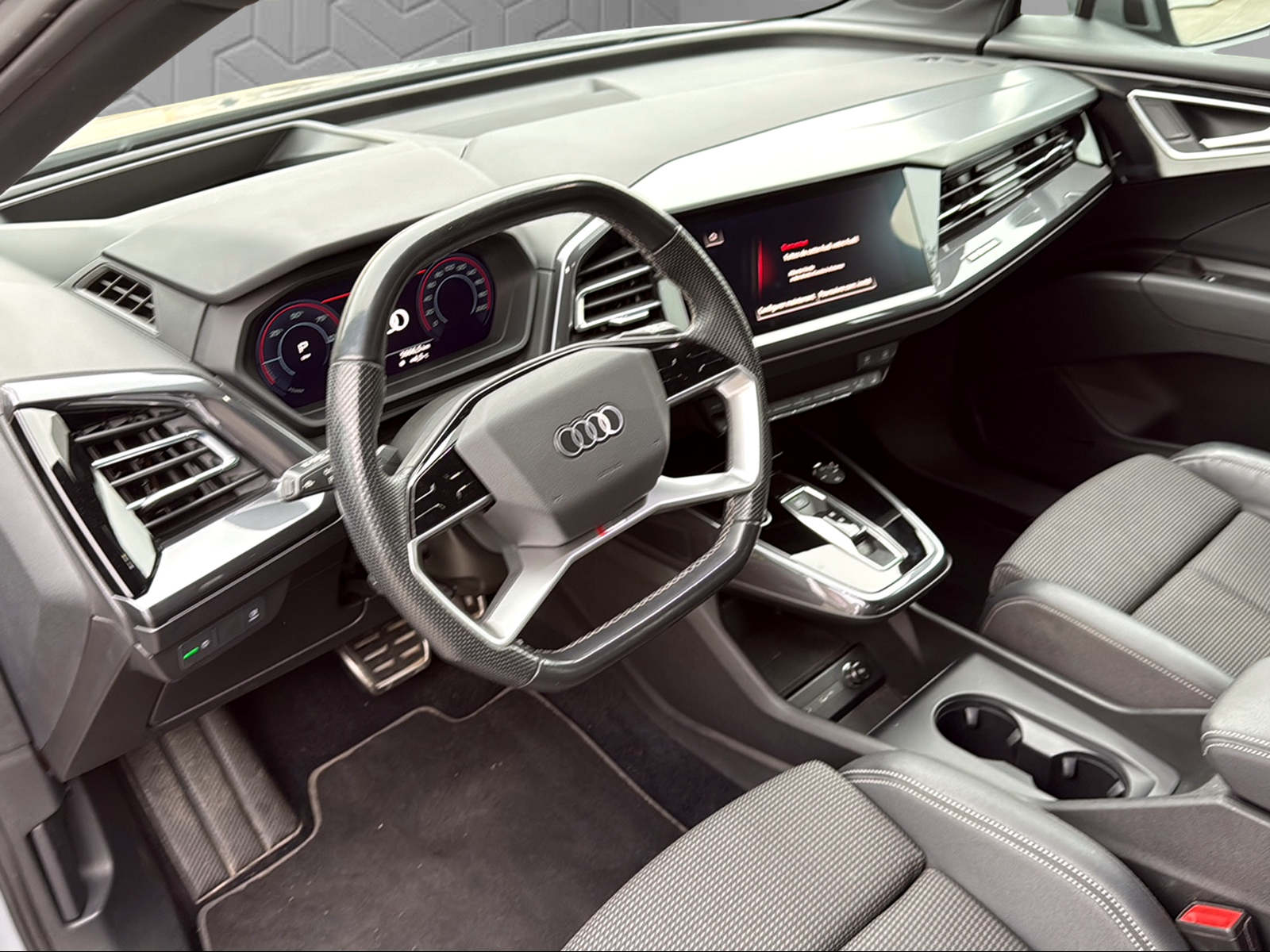 AUDI Q4 e-tron 40-image-11