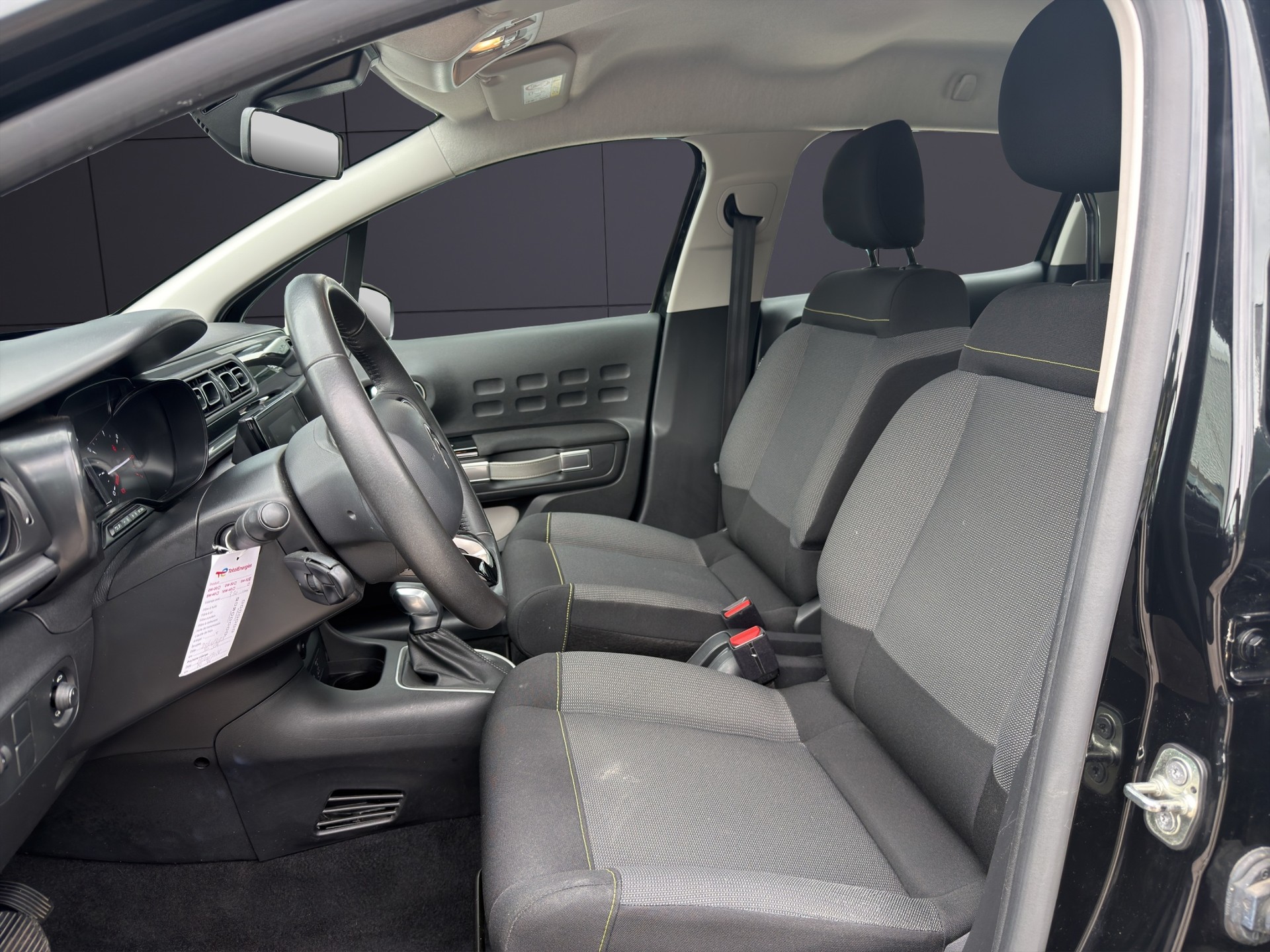 CITROEN C3 1.2 Swiss Edition +-image-5