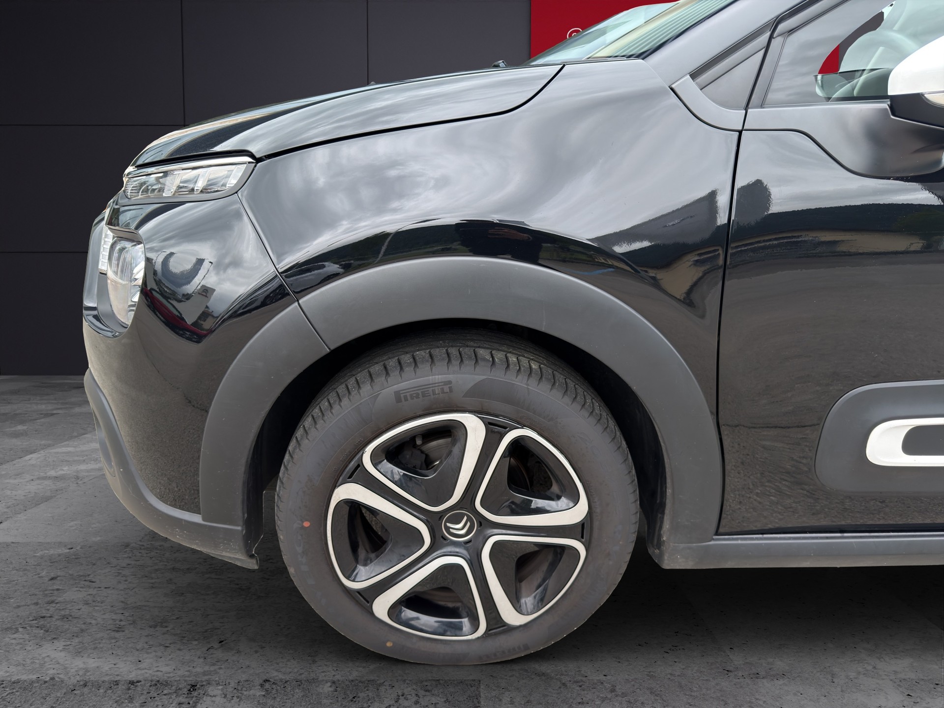 CITROEN C3 1.2 Swiss Edition +-image-4