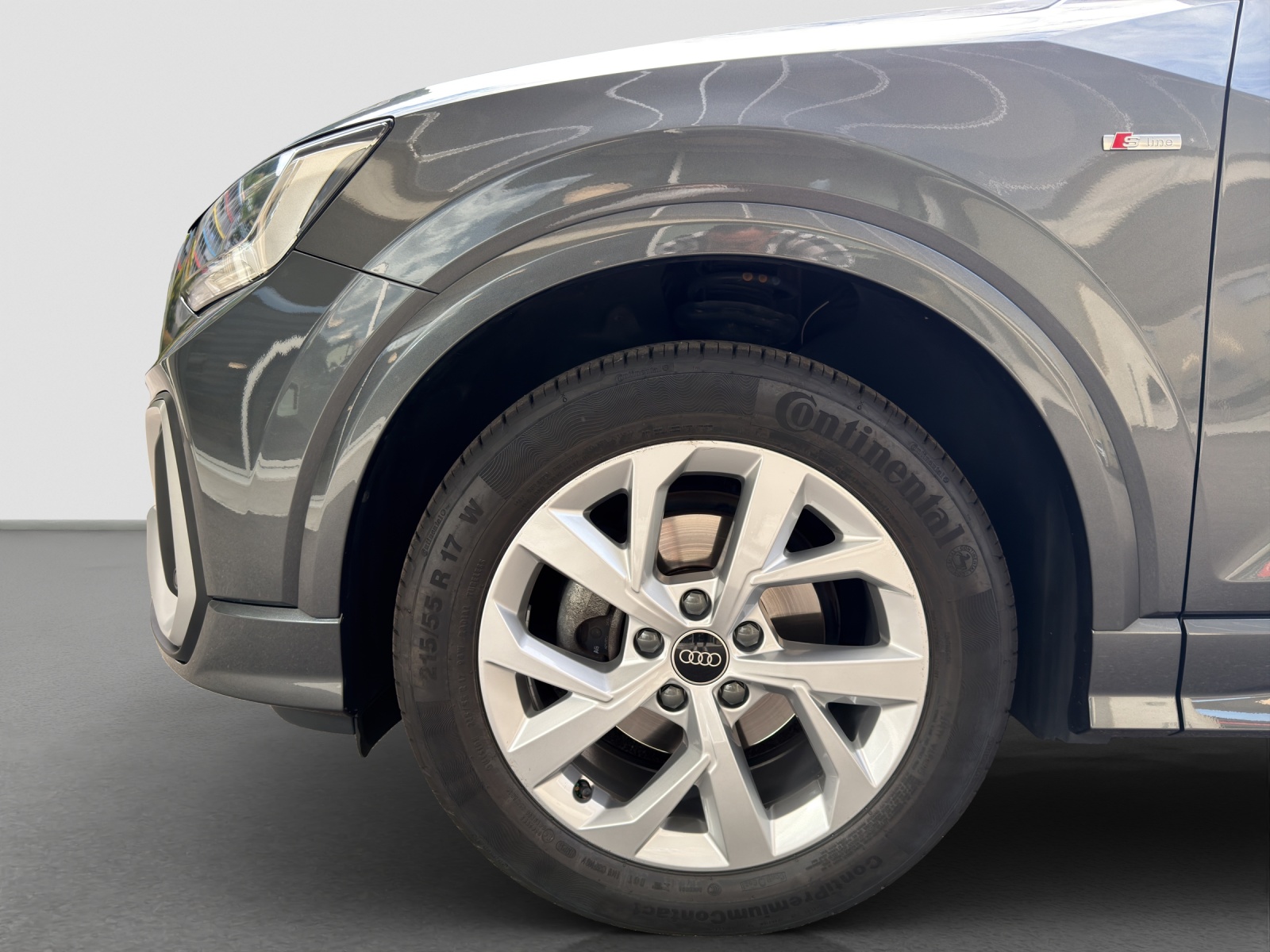 AUDI Q2 35 TFSI S line S-tronic-image-8