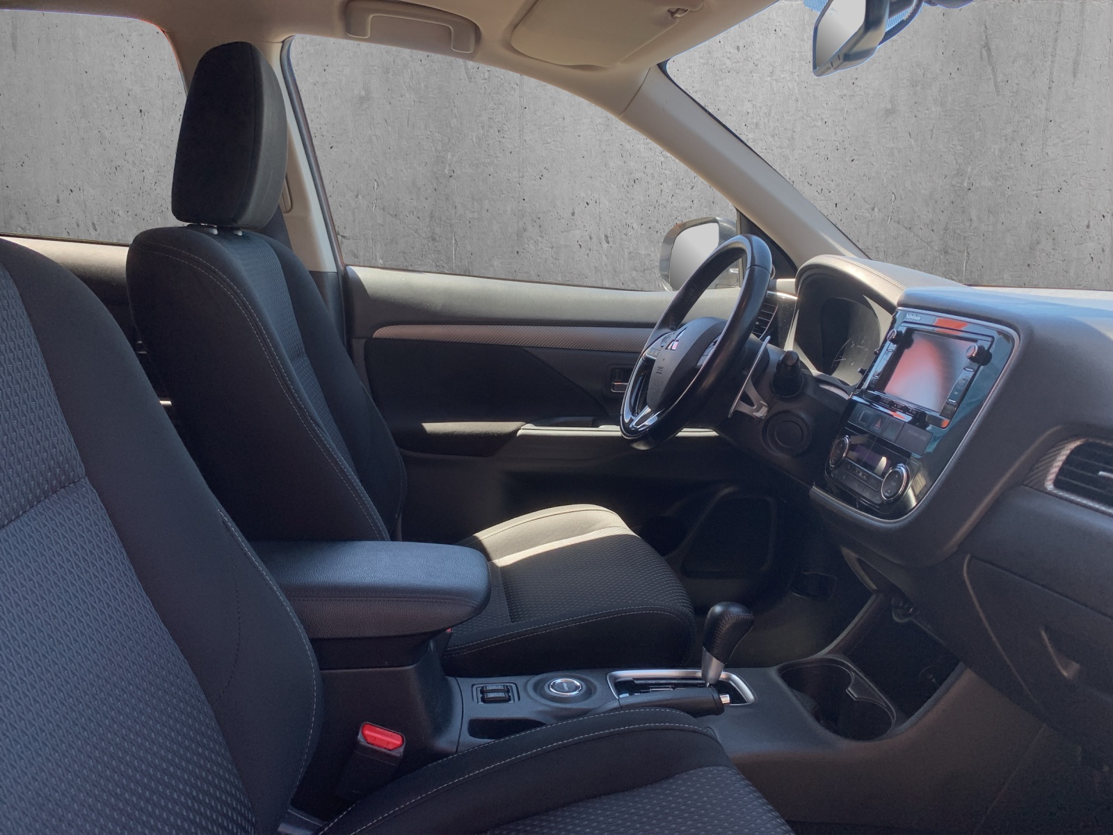 MITSUBISHI Outlander 2.2 DID Style 4WD Automatic-image-11