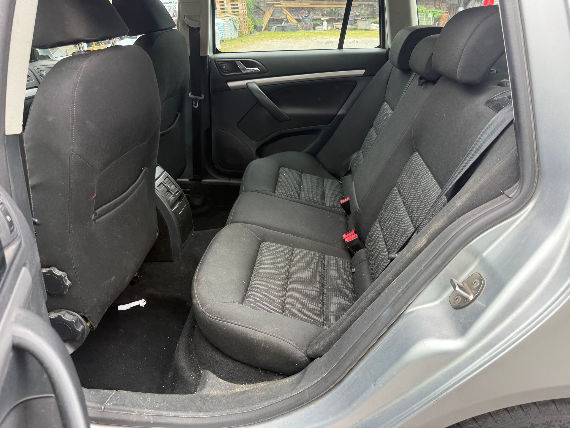 SKODA Octavia Combi 1.9 TDI Swiss Adventure 4x4-image-4