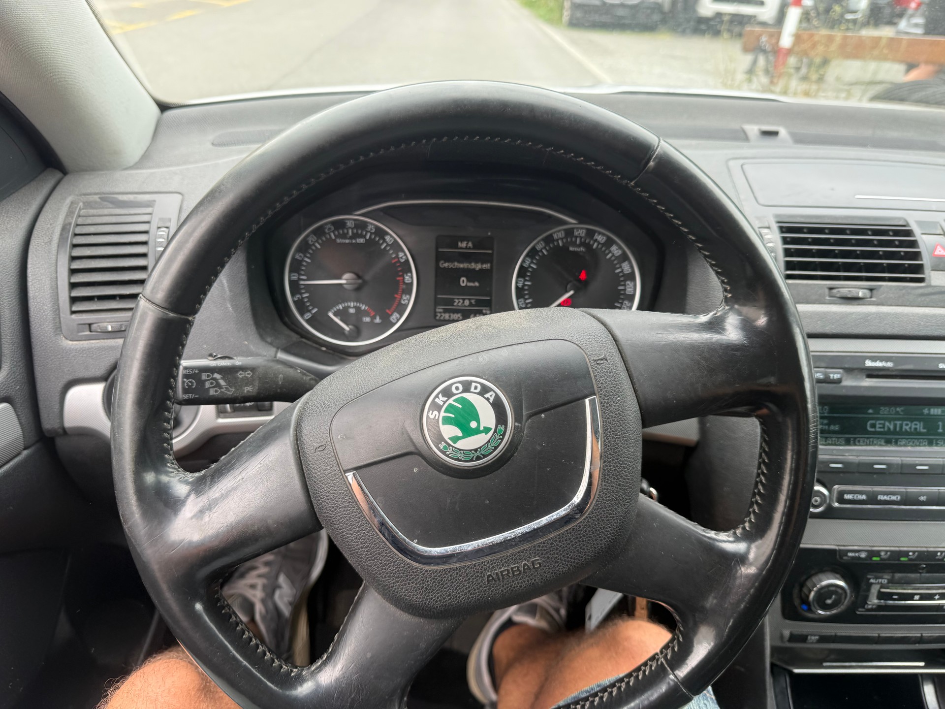 SKODA Octavia Combi 1.9 TDI Swiss Adventure 4x4-image-8