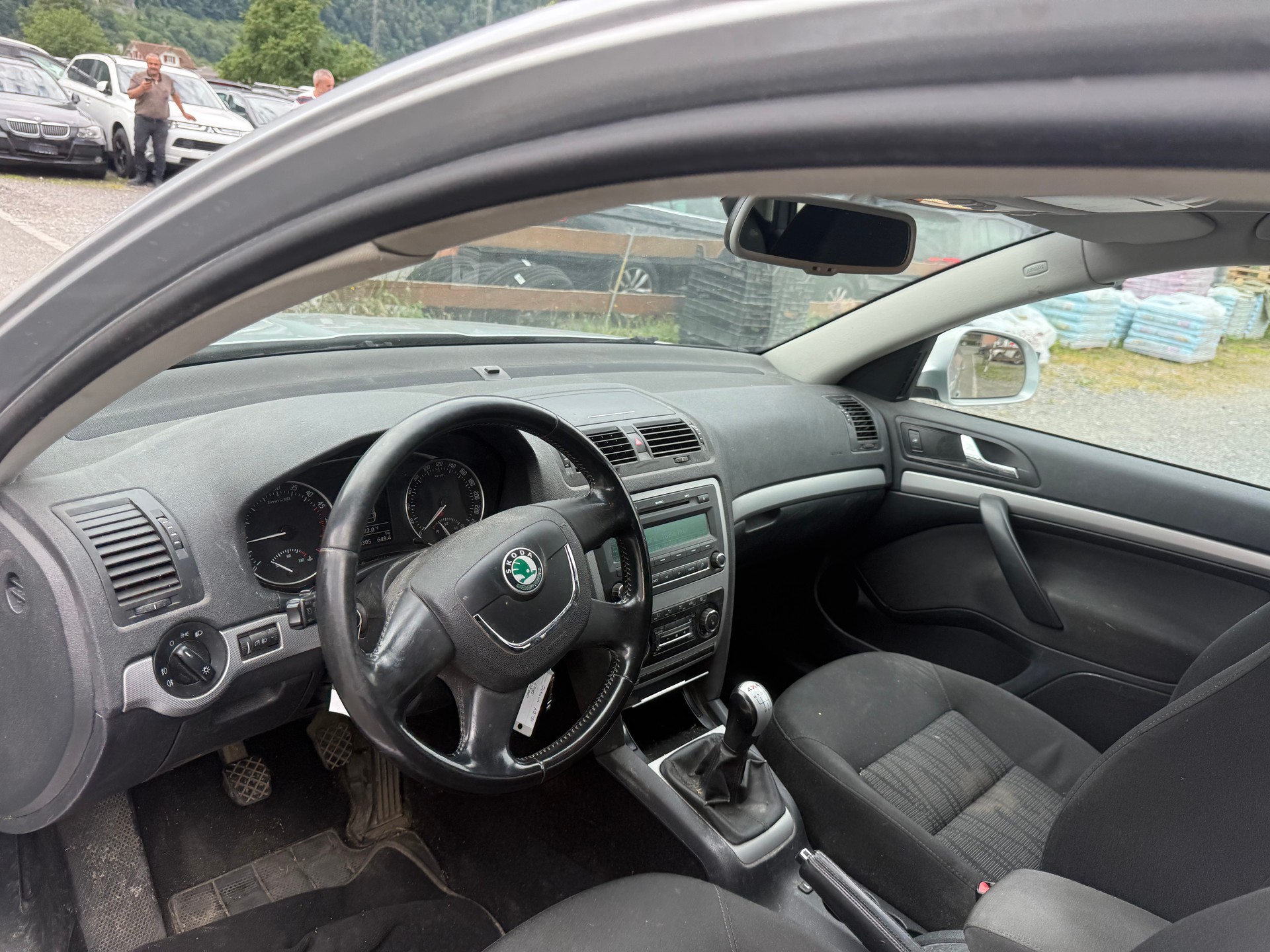 SKODA Octavia Combi 1.9 TDI Swiss Adventure 4x4-image-6