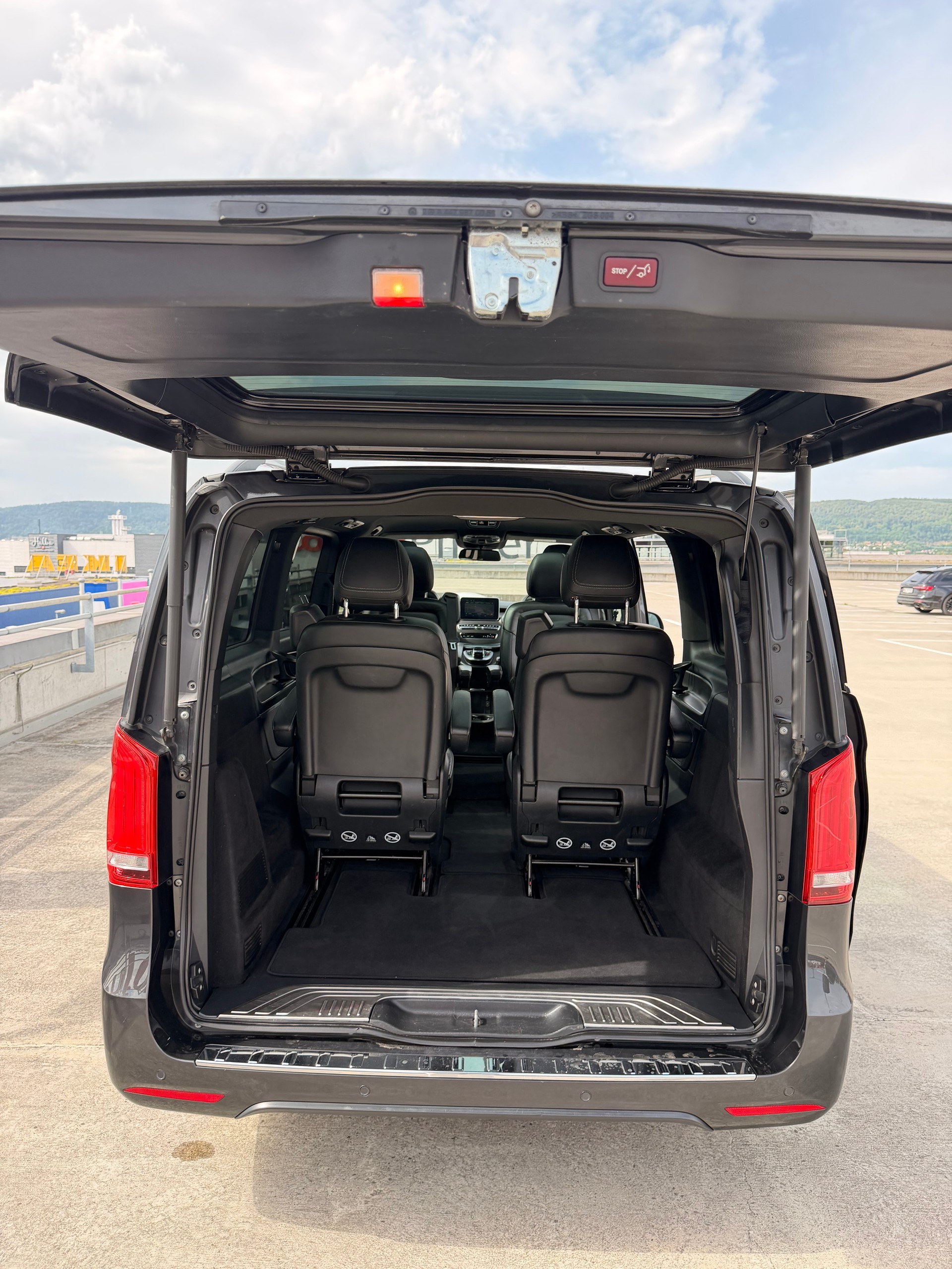 MERCEDES-BENZ V 300 d lang Swiss Edition 4Matic 9G-Tronic-image-9