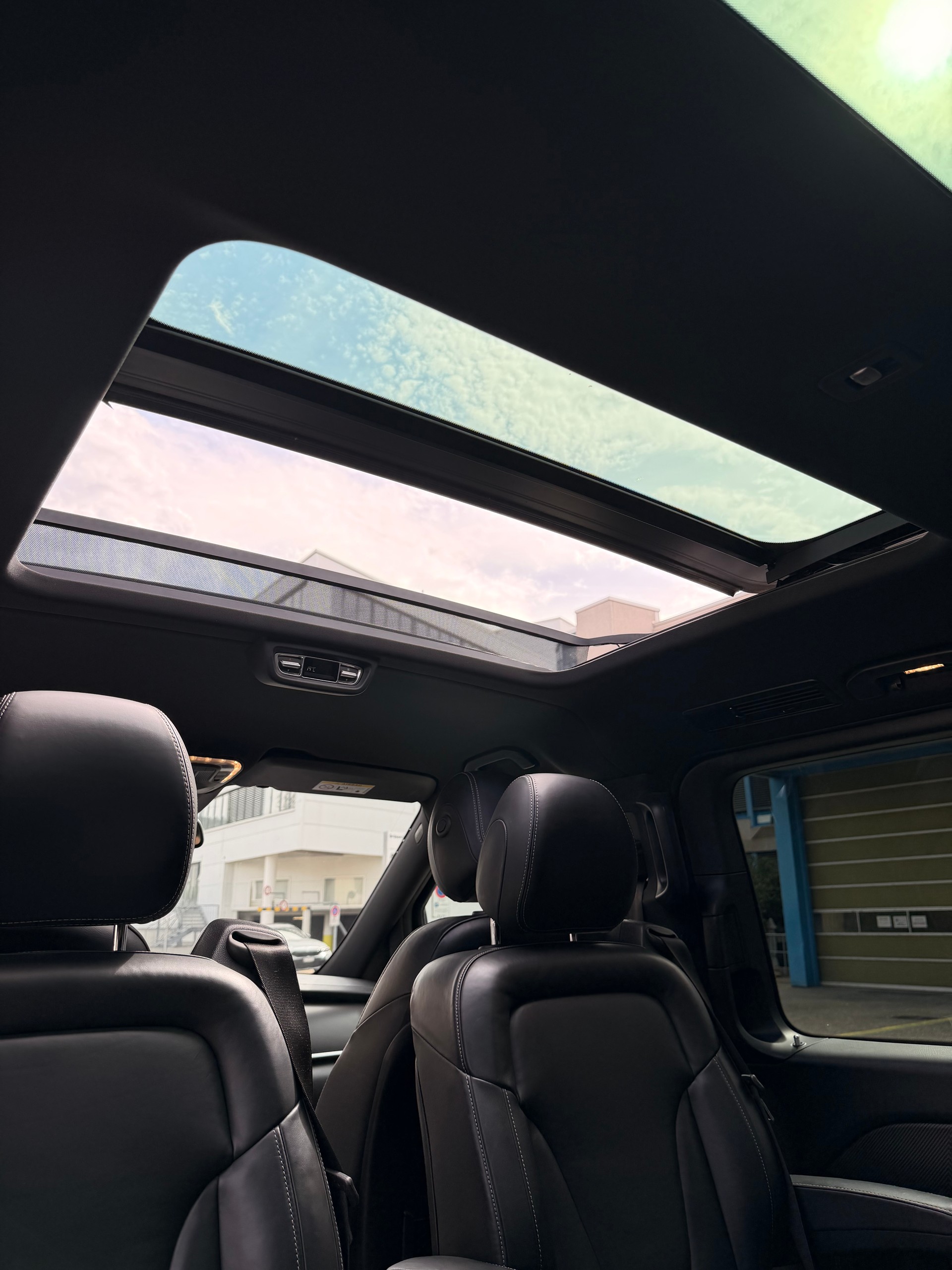 MERCEDES-BENZ V 300 d lang Swiss Edition 4Matic 9G-Tronic-image-14