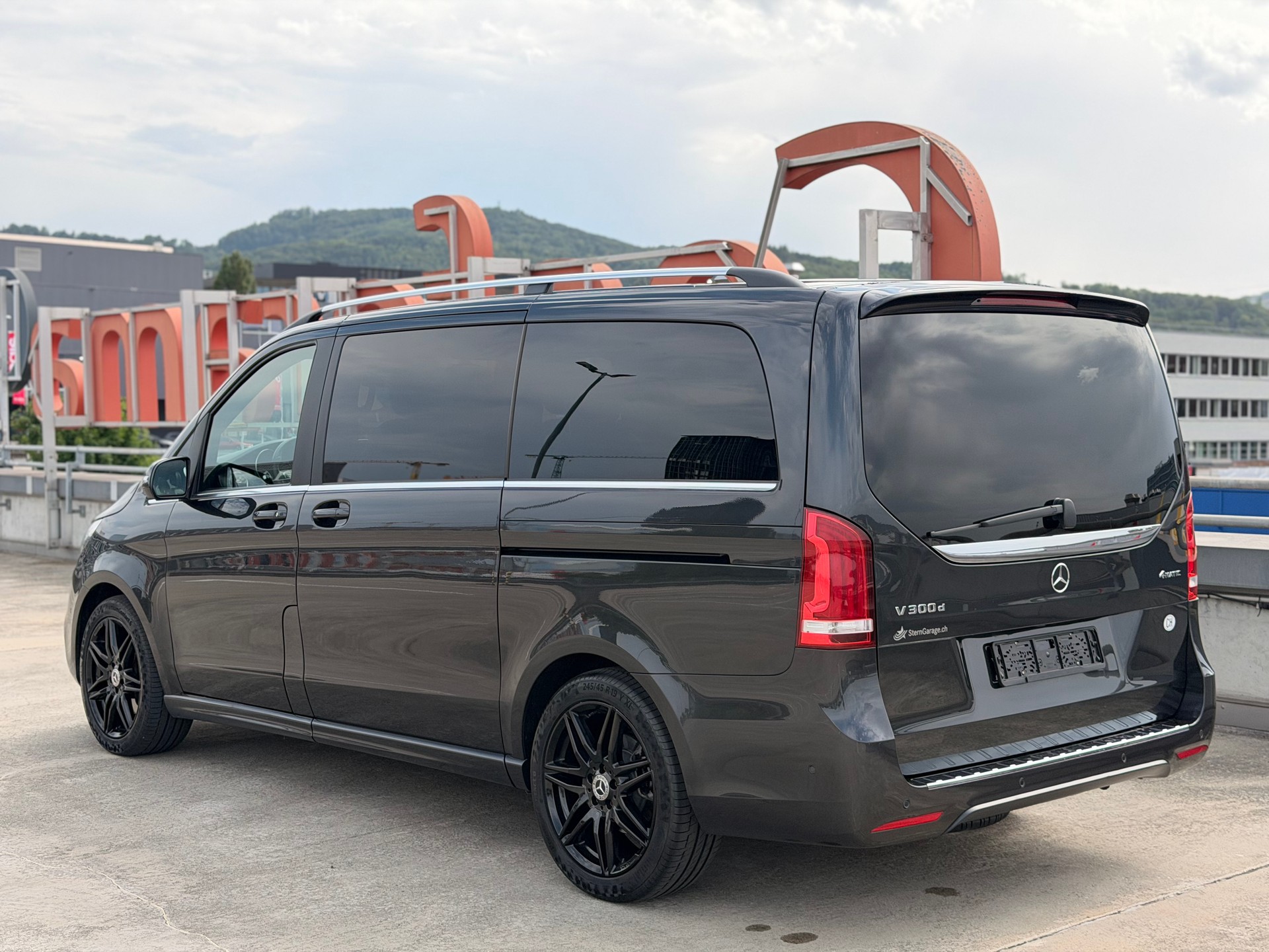 MERCEDES-BENZ V 300 d lang Swiss Edition 4Matic 9G-Tronic-image-6