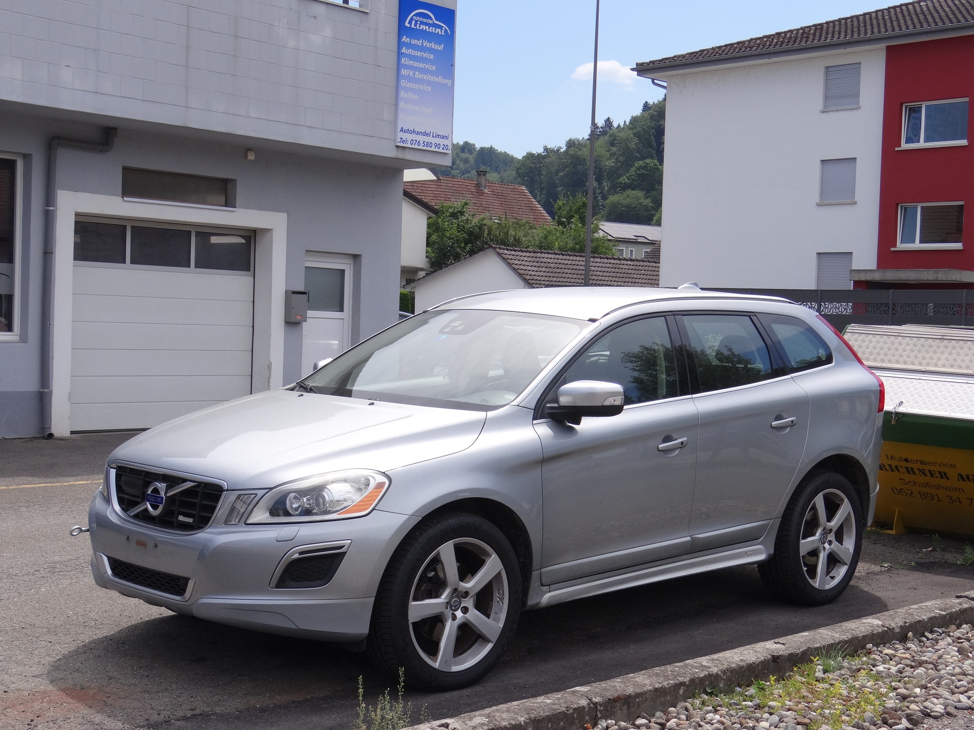 VOLVO XC60 D5 AWD R-Design Geartronic-image-4