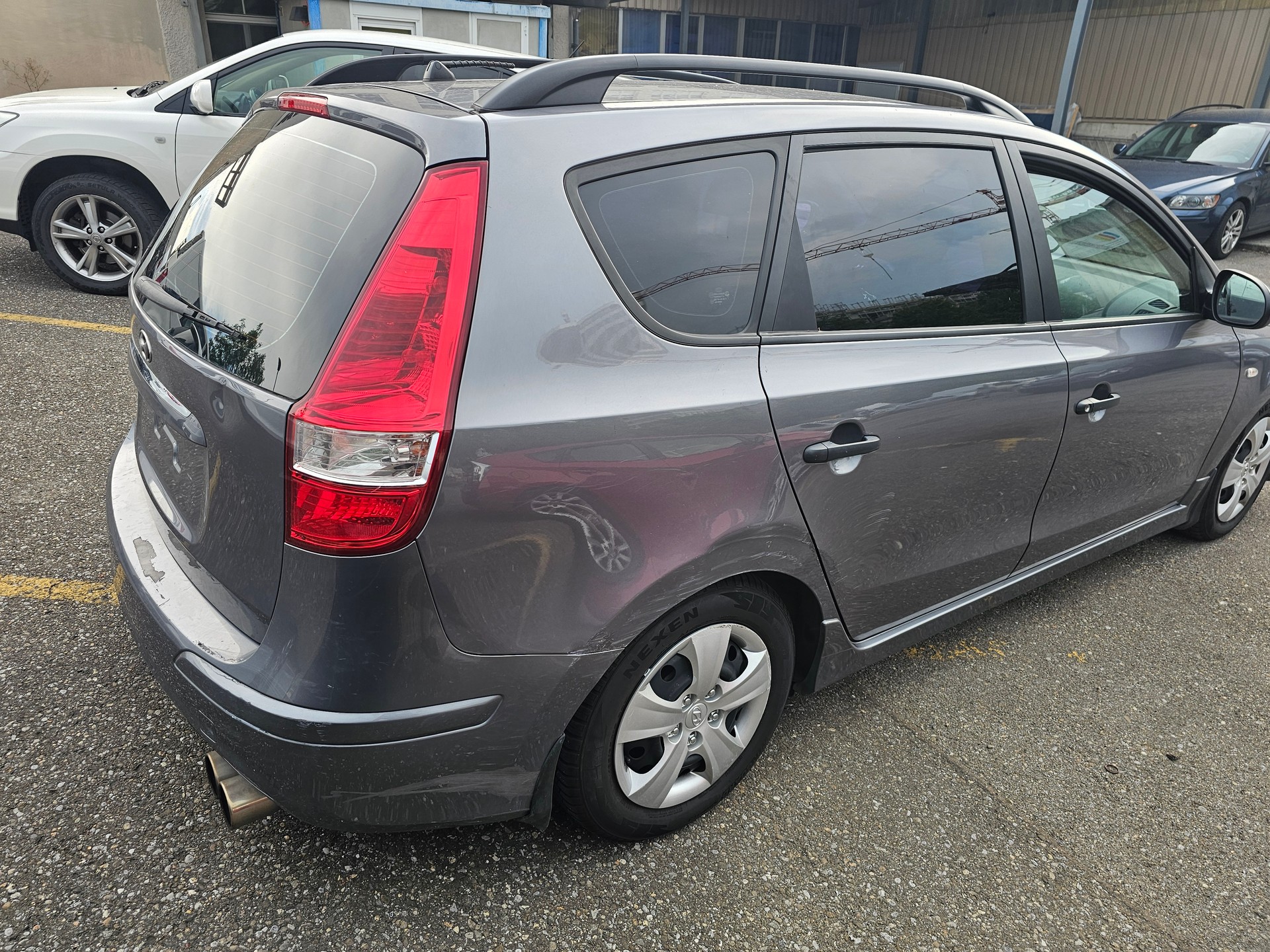 HYUNDAI i30 Wagon 1.4 Comfort-image-4
