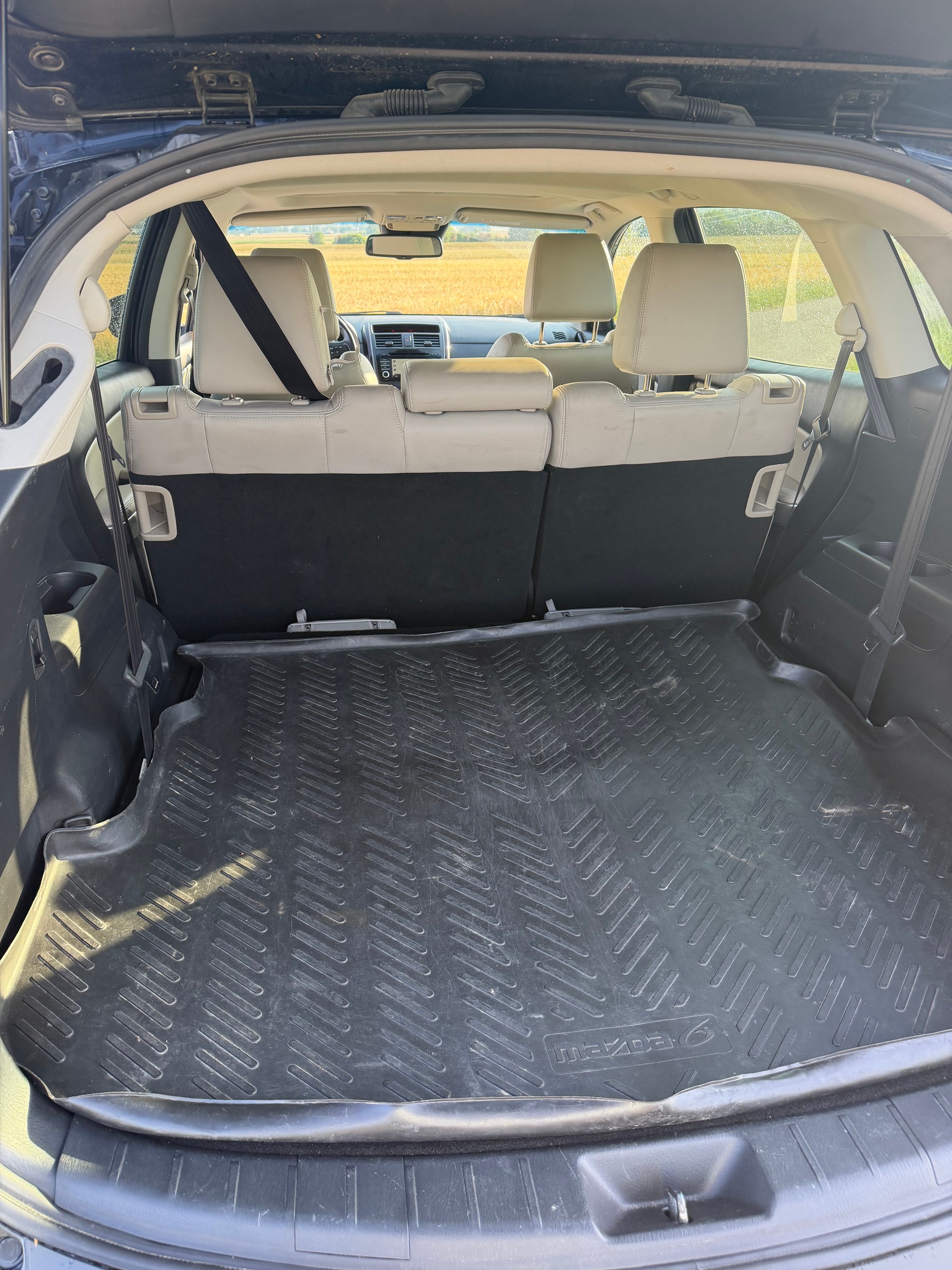 MAZDA CX-9 3.7 V6 Revolution Automatic-image-6
