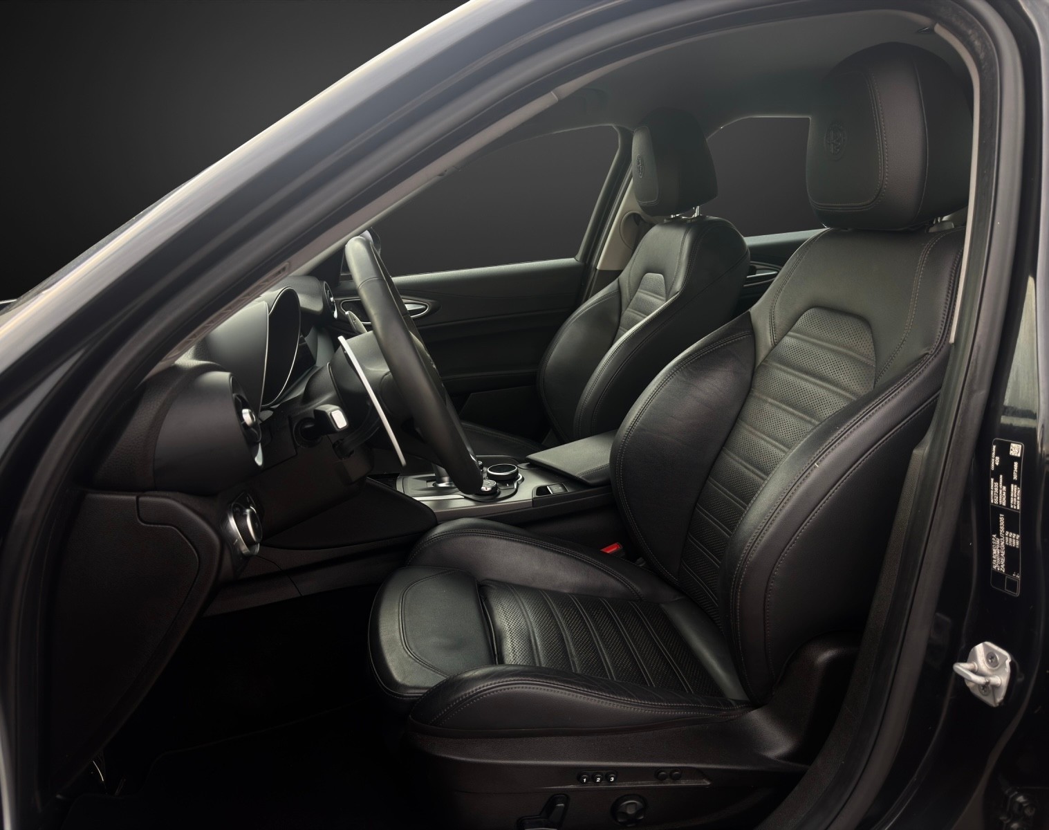 ALFA ROMEO Giulia 2.0 Veloce Q4 Automatic mit 280 PS * Ragazzon Sportauspuffanlage *-image-6