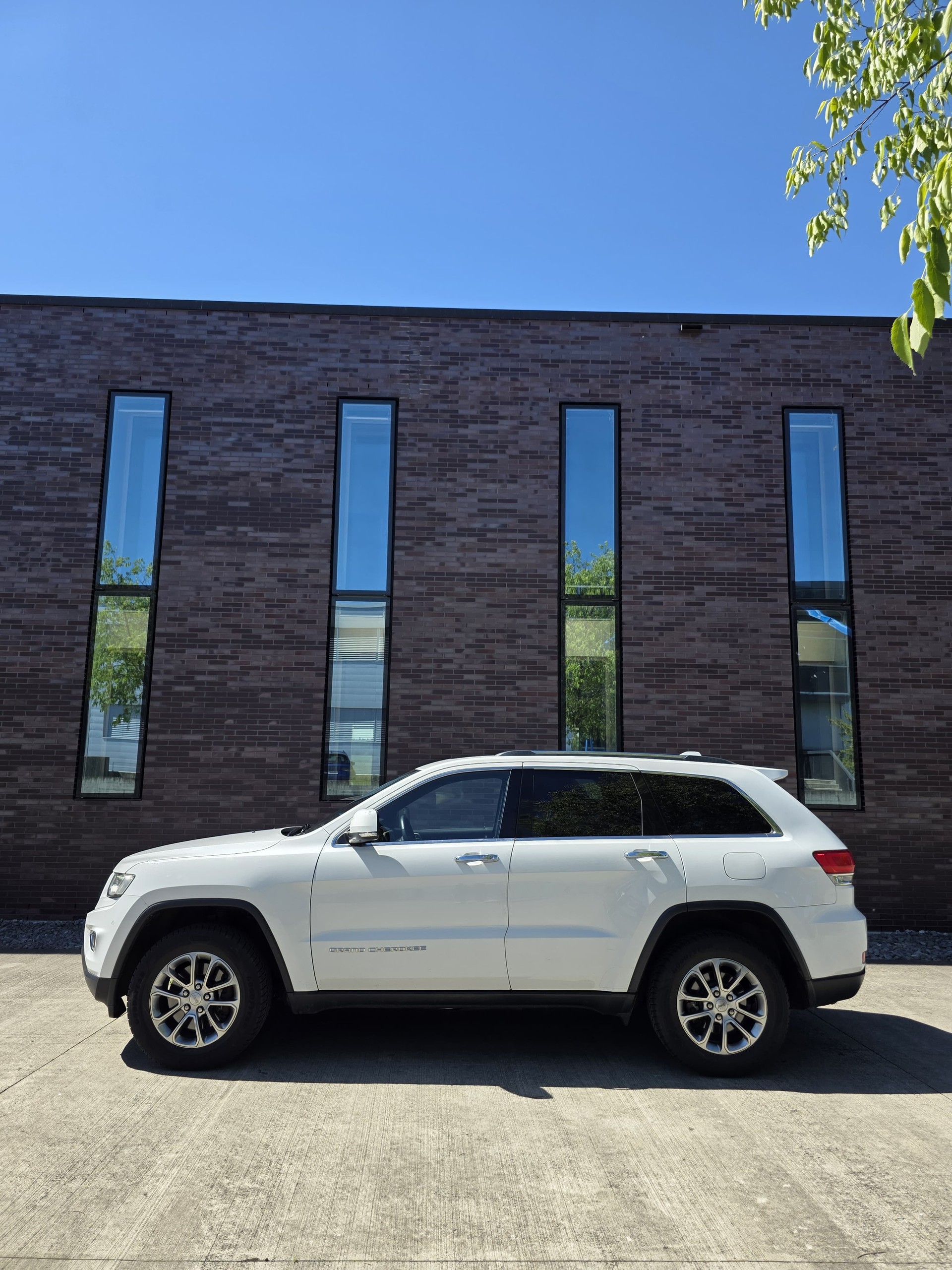 JEEP Grand Cherokee 3.0 CRD Limited Automatic-image-3