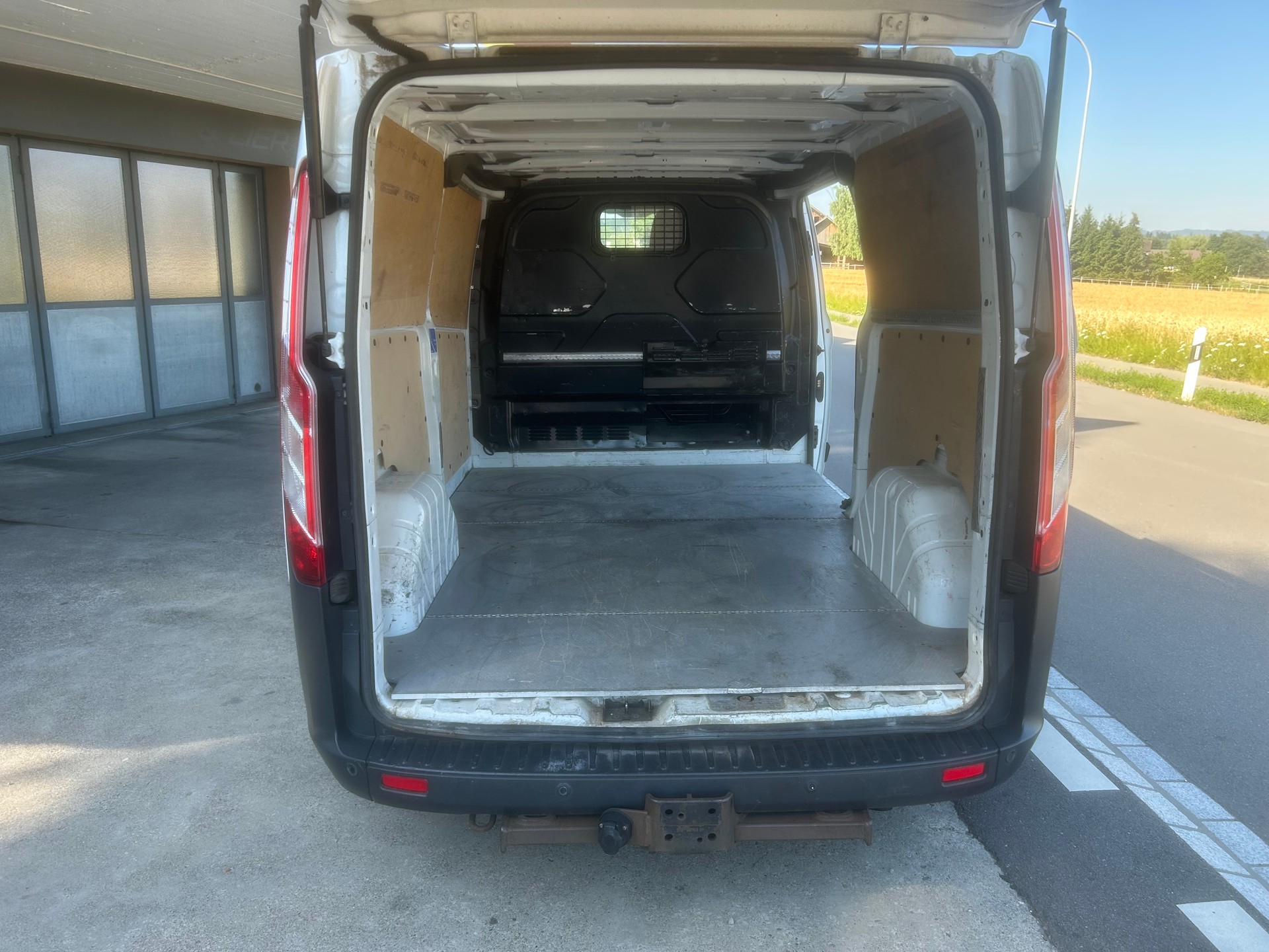 FORD Transit Custom Van 310 L2H1 Trend-image-4