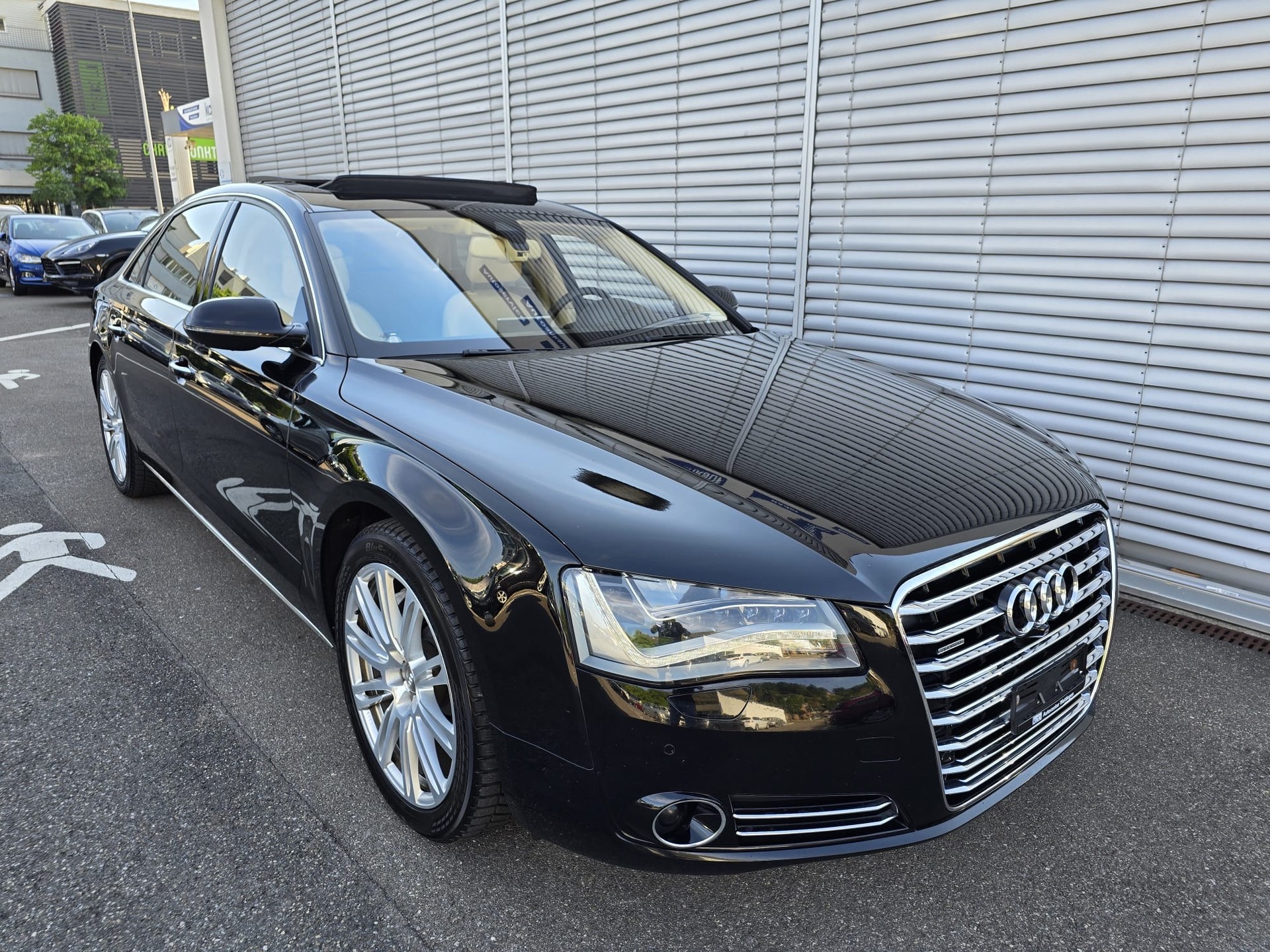 AUDI A8 L 4.0 TFSI-image-2